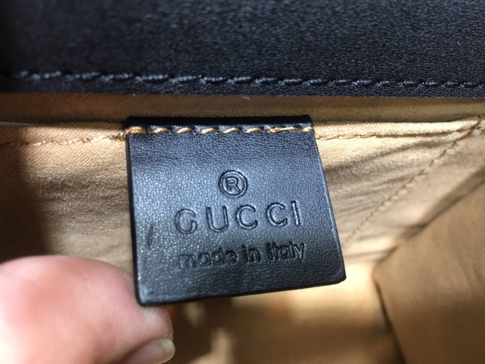 Replica Gucci Padlock Small Signature Shoulder Bag 4094871:1High-quality replica