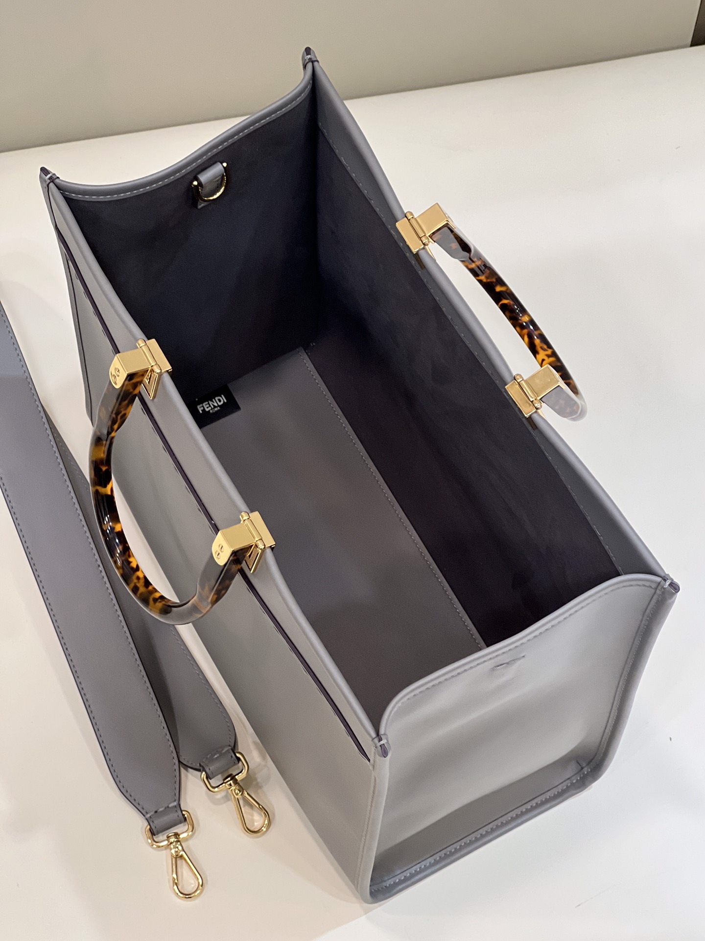 Fendi Sunshine Medium - Replicaclubs