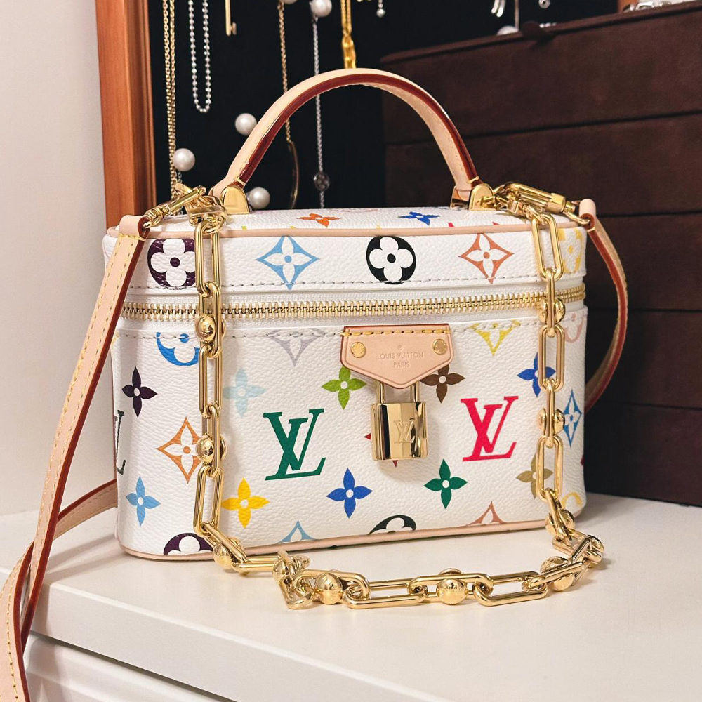 Louis Vuitton LV x TM Vanity Chain ​​Pouch191:1High-quality replica