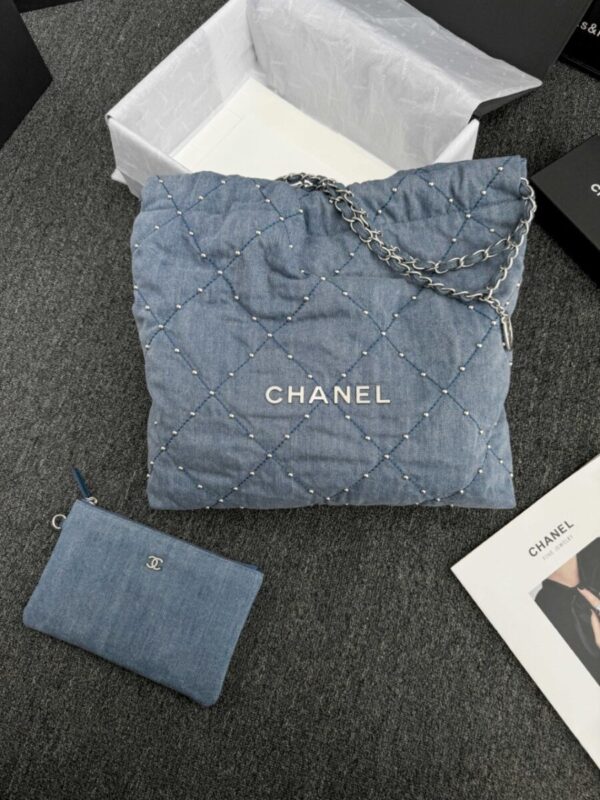 CHANEL 22 Medium Handbag Denim