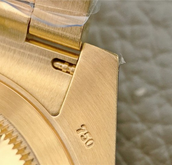 Replica Rolex Submariner 116613 LN Diamonds Markers YG Dial SS/YG Bracelet Eat2836 - Top club