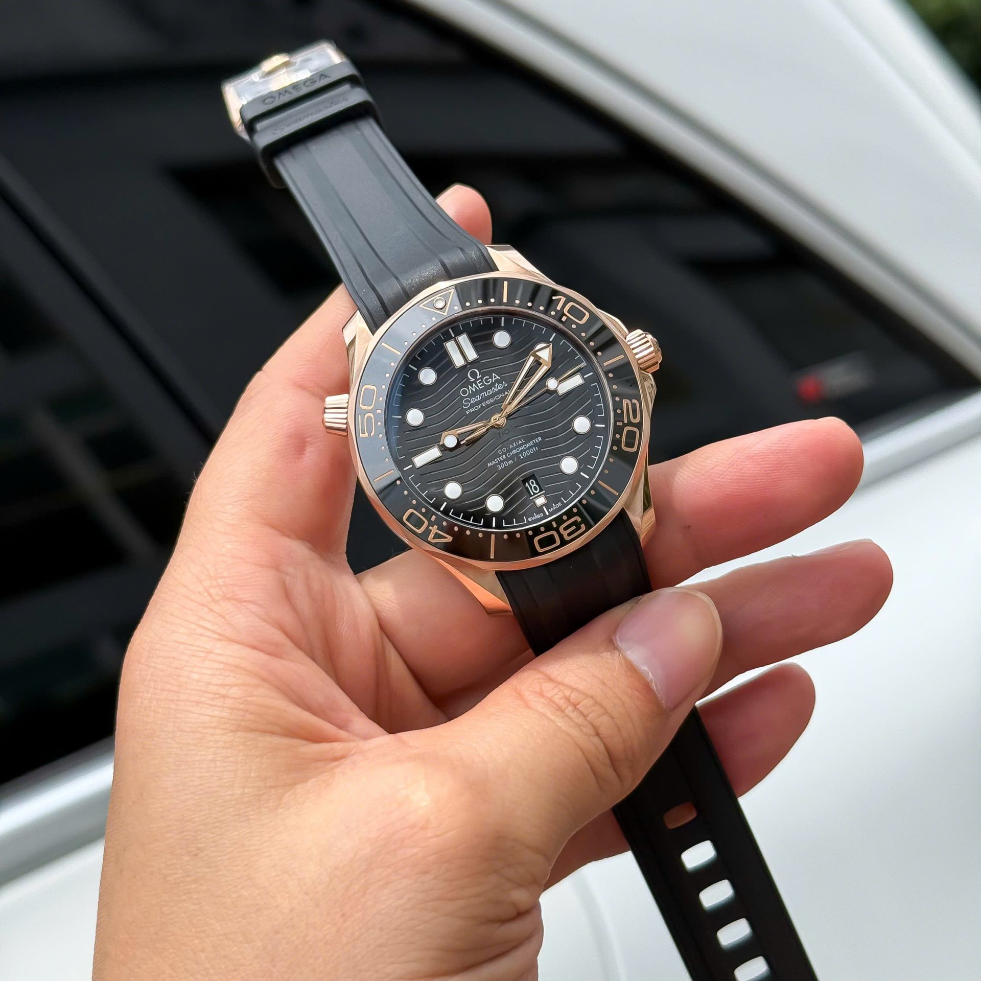 Omega Seamaster Diver 300M Sedna Rose Gold Copies Watches Black Dial 42mm - Elite Watch Atelier