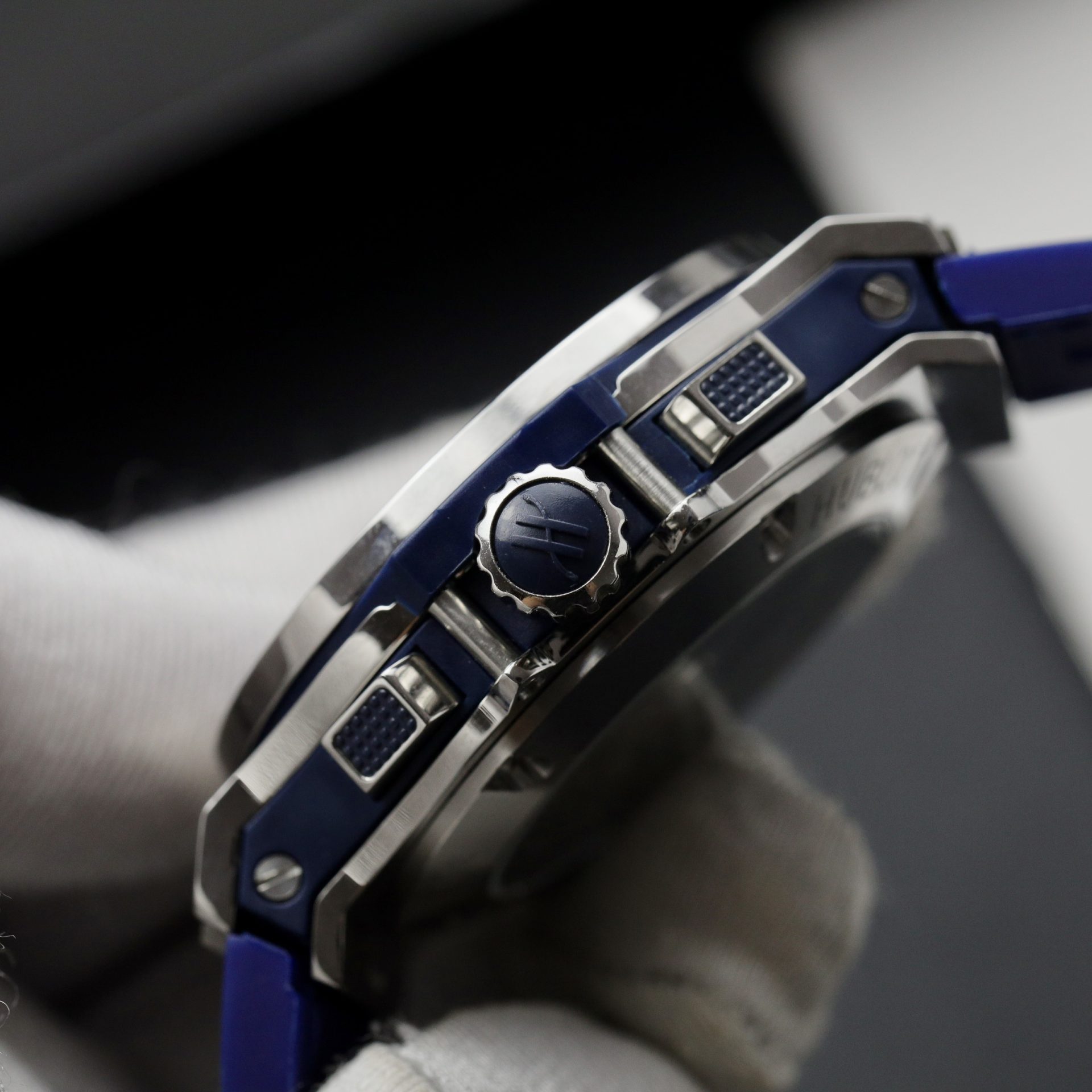 Hublot Fake Watch Big Bang Chronograph Blue Custom Moissanite Diamonds 44mm - Top club