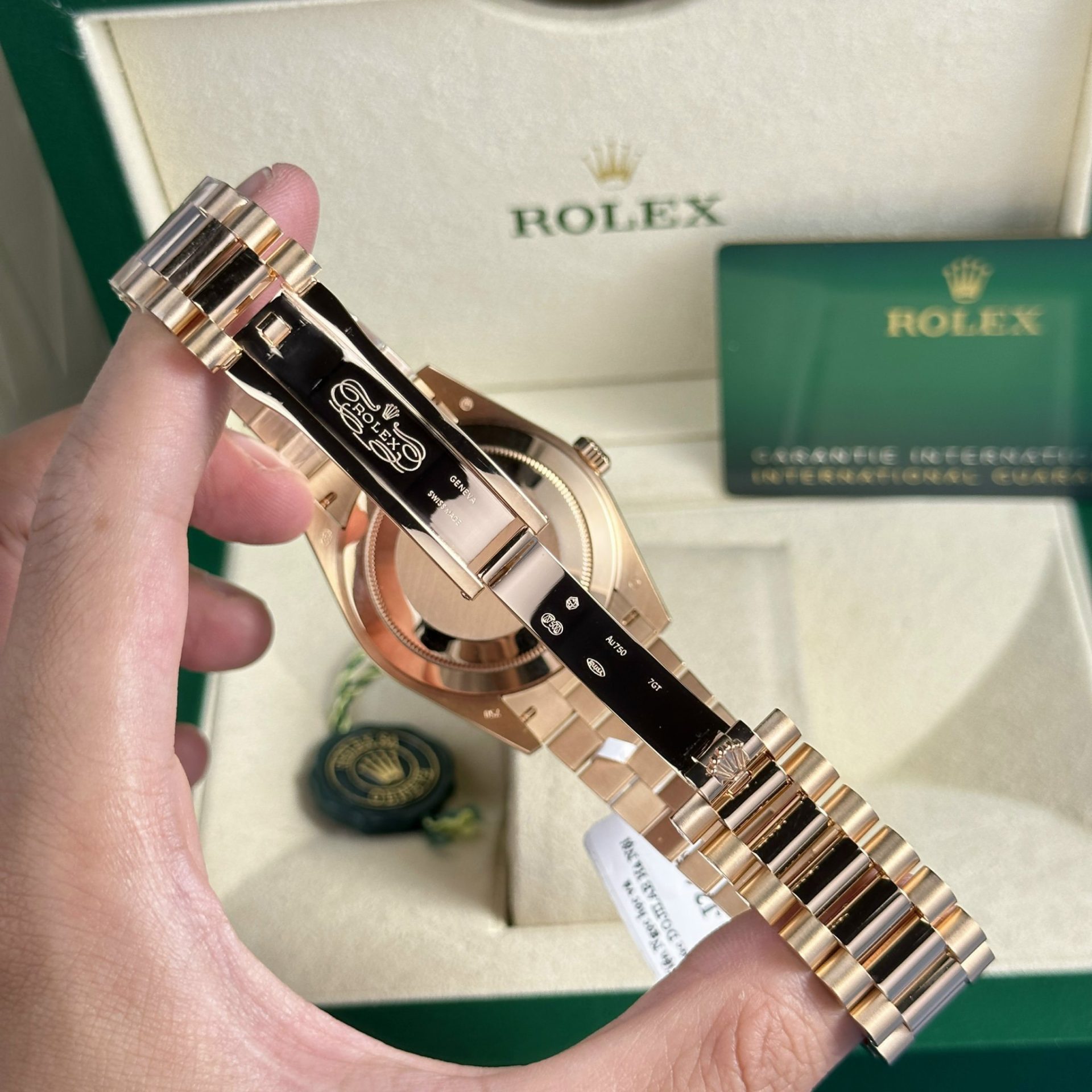 Rolex Best Replica Watch Day-Date 228235 Eisenkiesel Dial 18K Gold Wrapped GMF 40mm - Top club