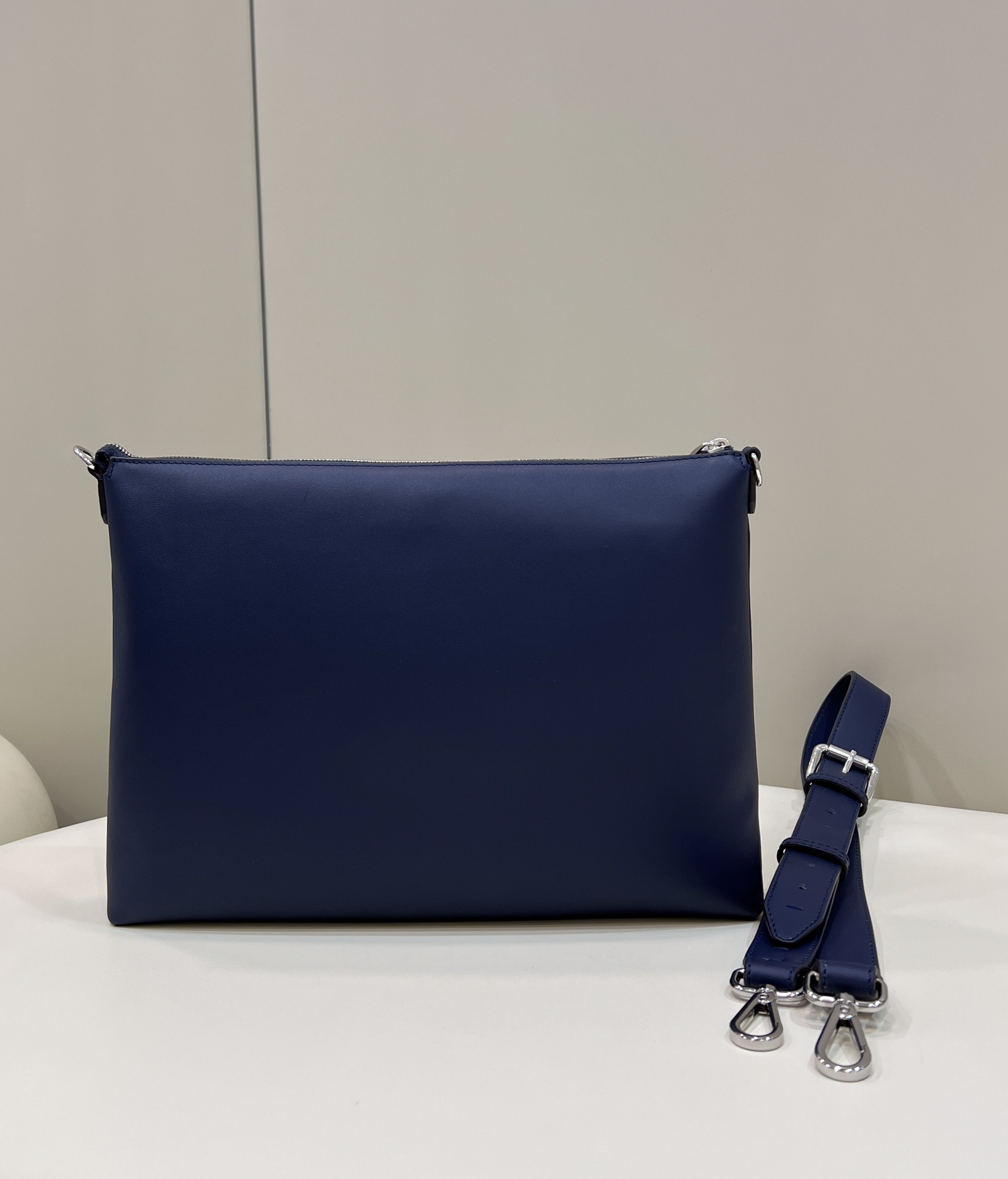 Fendi O'Lock Zipper - Replicaclubs