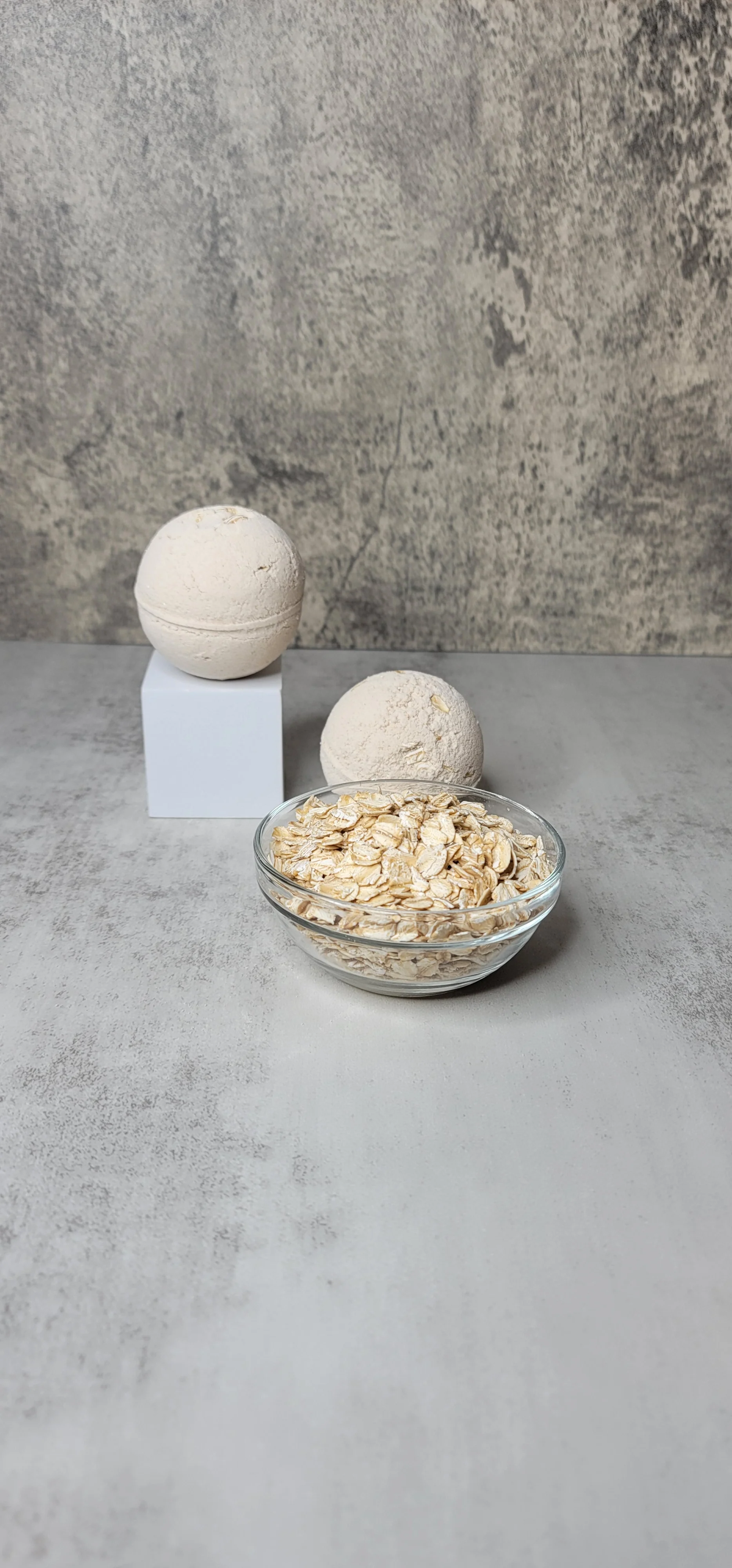 Oatmeal & Honey Bath Bomb