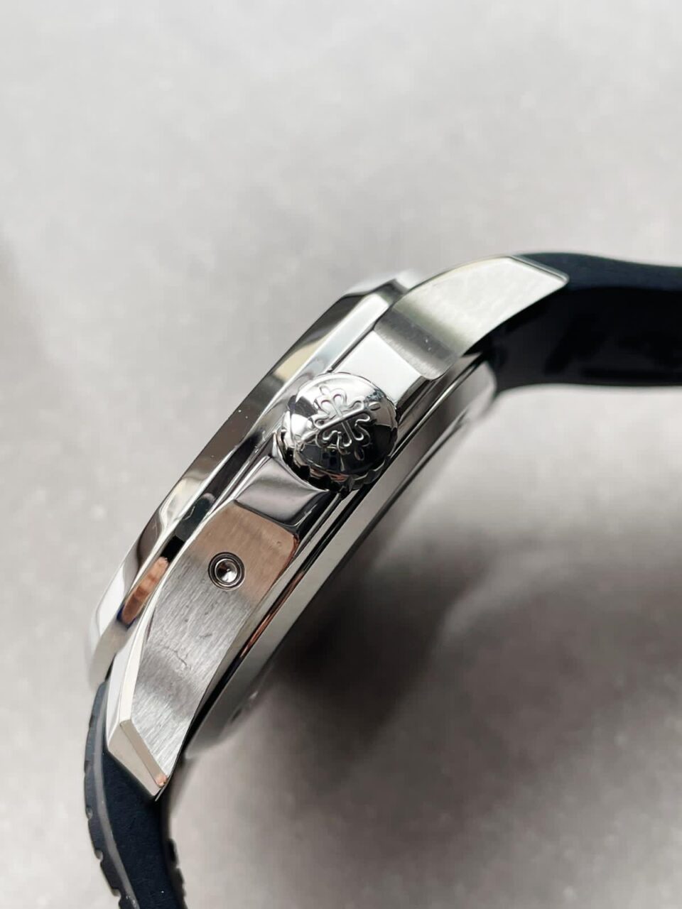 Replica PATEK PHILIPPE Aquanaut 5164A SS GRF BEST EDITION BLACK DIAL ON BLACK RUBBER STRAP A324 V2 - Top club
