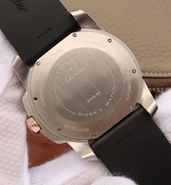 Replica Cartier JJF Calibre De Cartier Diver SS Black Dial RG Bezel Black Rubber Strap A23J - Top club