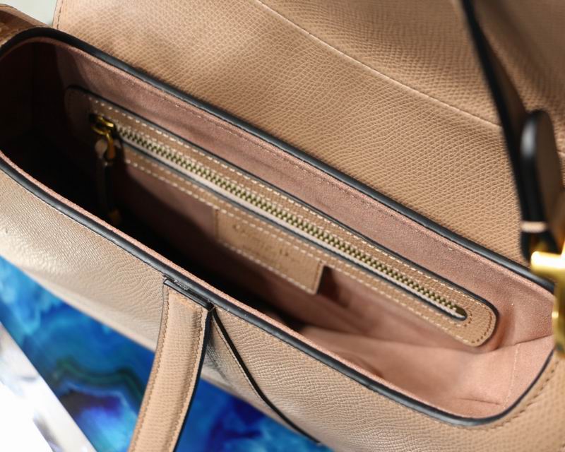 Saddle Bag With Strap Hazelnut Grained Calfskin – DB0711:1High-quality replica