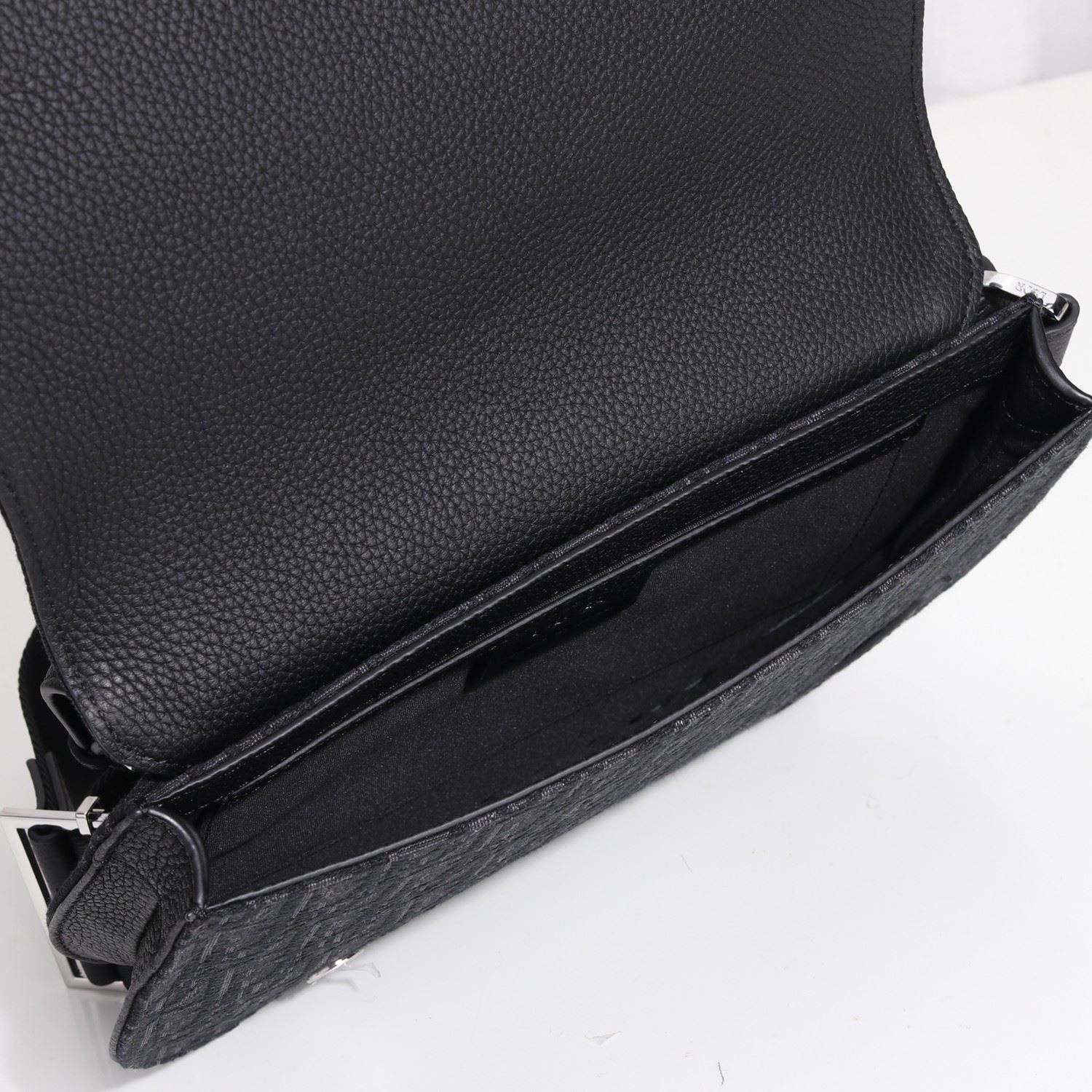 The Saddle Pouch Dior Oblique Jacquard White/Black For Women‎ 9.5in/24cm CD1:1High-quality replica