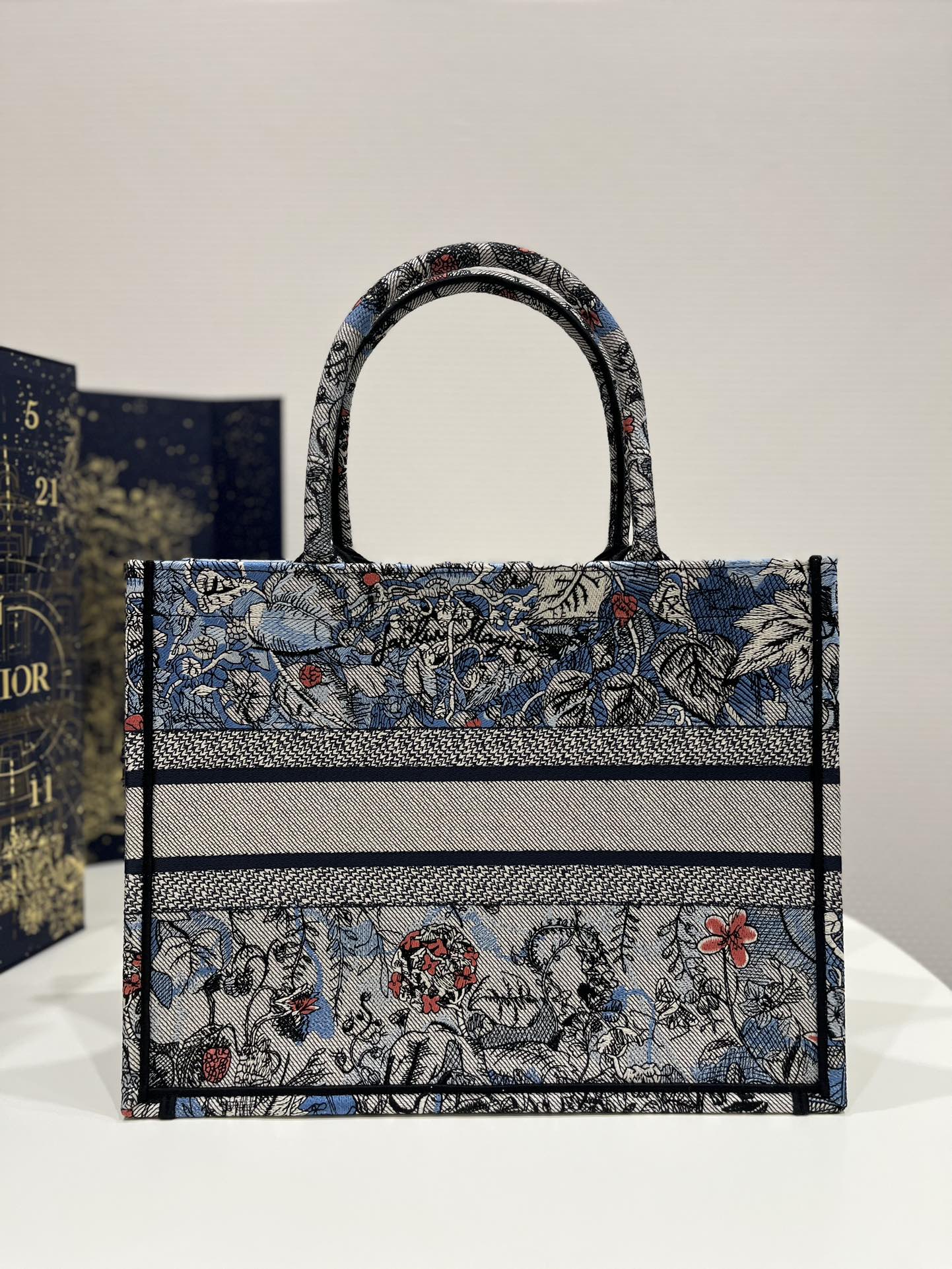 Medium Dior Book Tote Denim Multicolor For Women 14in/36 cm M1296ZRZI_M49E1:1High-quality replica