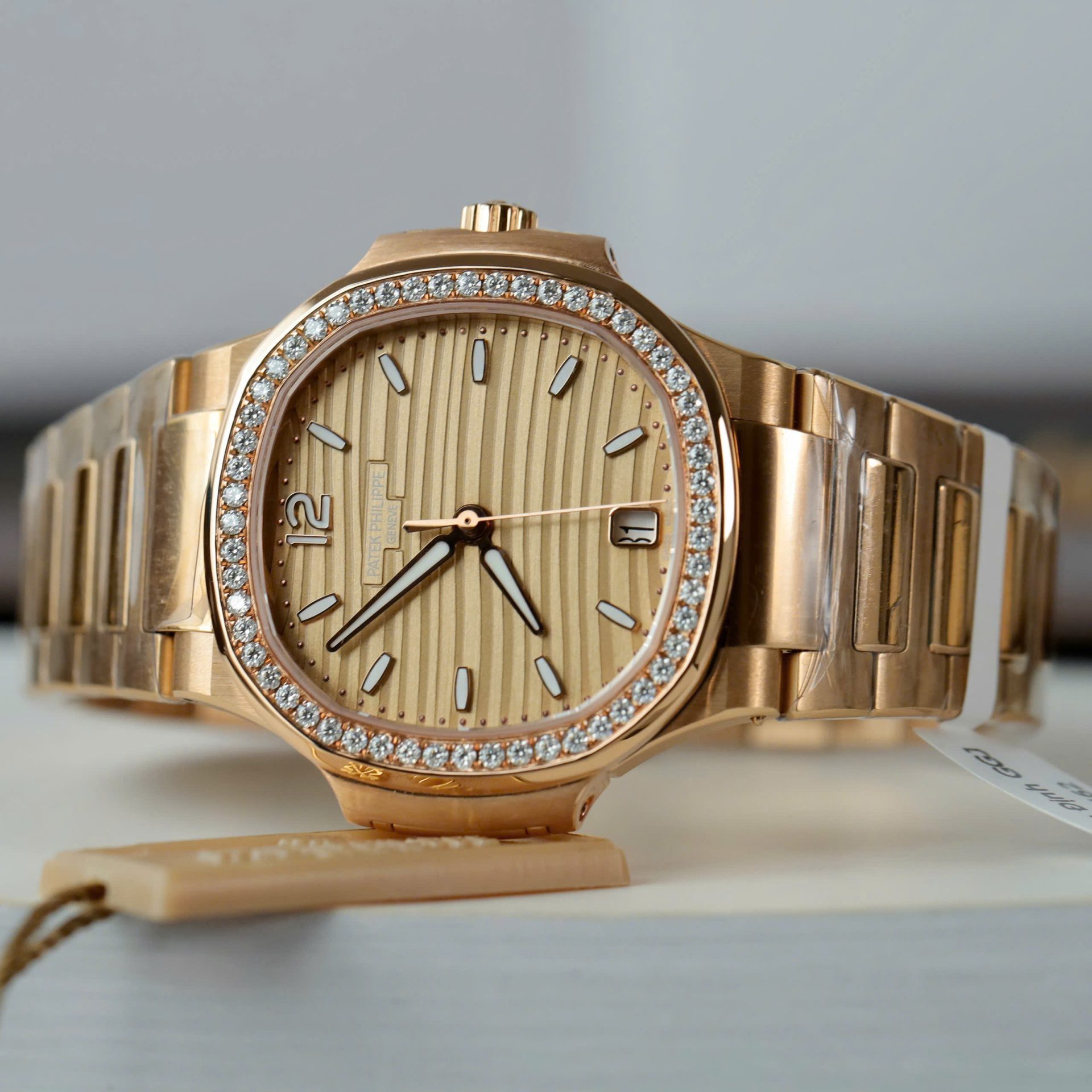 Patek Philippe Nautilus 7118 Women Replica Watch Custom Gold Wrapped + Diamonds Moissanite 3K Factory 35.2mm - Top club