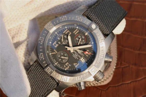 Replica Breitling Avenger Bandit Titanium GF Gray Dial Gray Nylon Strap A7750 - Elite Watch Atelier