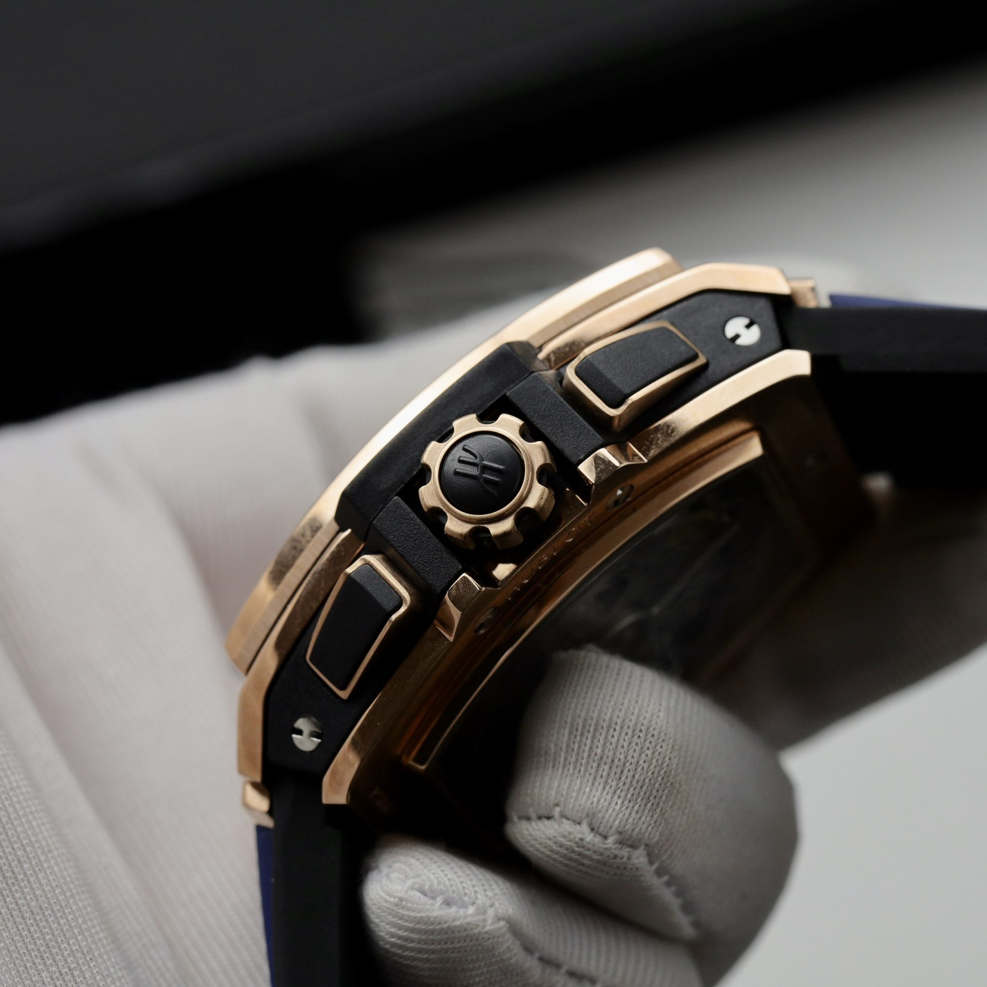 Hublot Replica Watch Spirit Of Big Bang King Gold Dial Blue 42mm - Top club