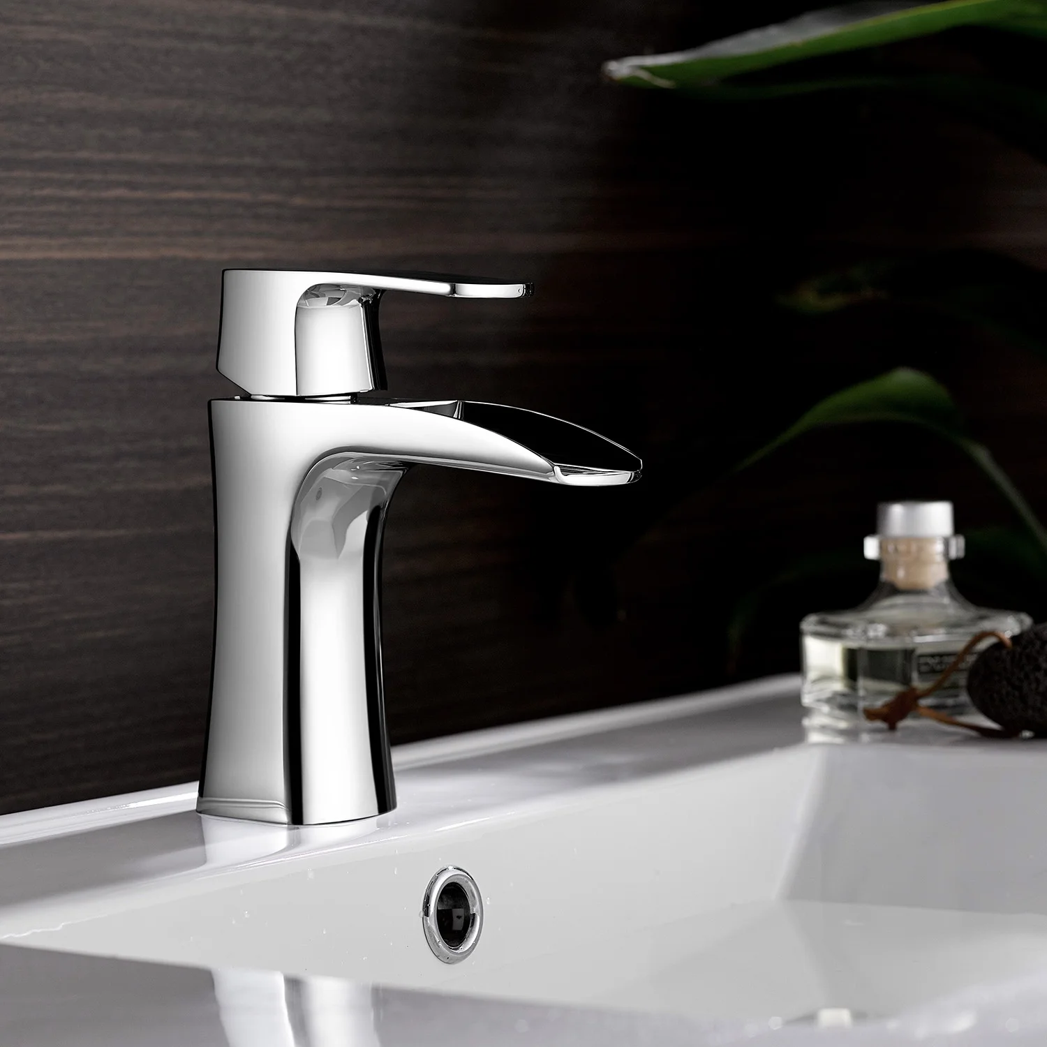 Vinnova Alessandra Single Lever Vessel Bathroom Faucet in Polished Chrome