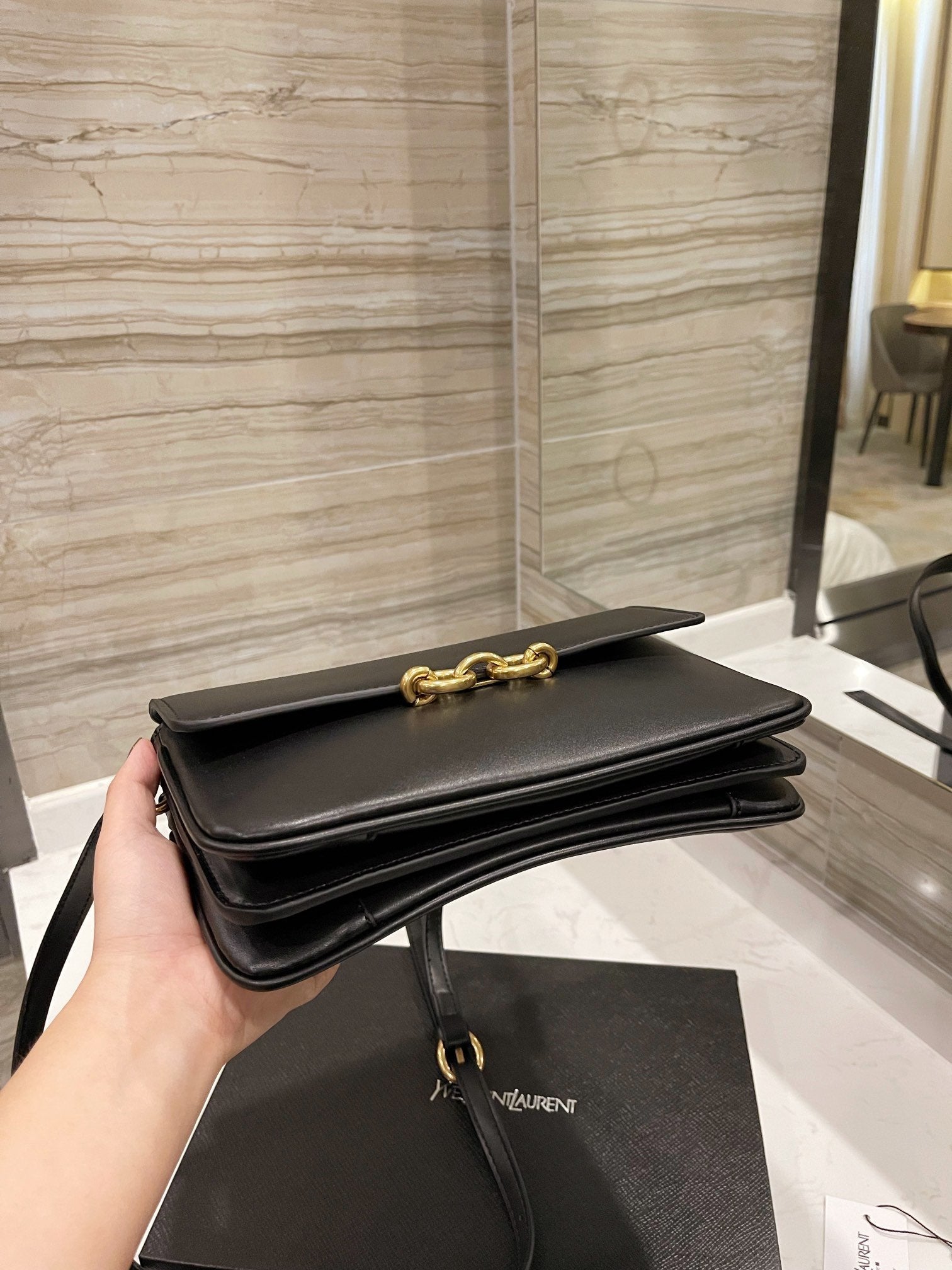 TO – Luxury Edition Bags SLY 2031:1High-quality replica