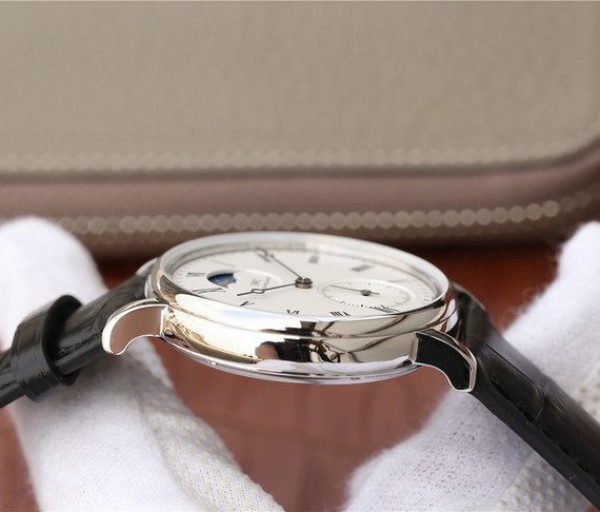 Replica IWC Vintage IW544805 White Dial Black Leather Strap - Top club