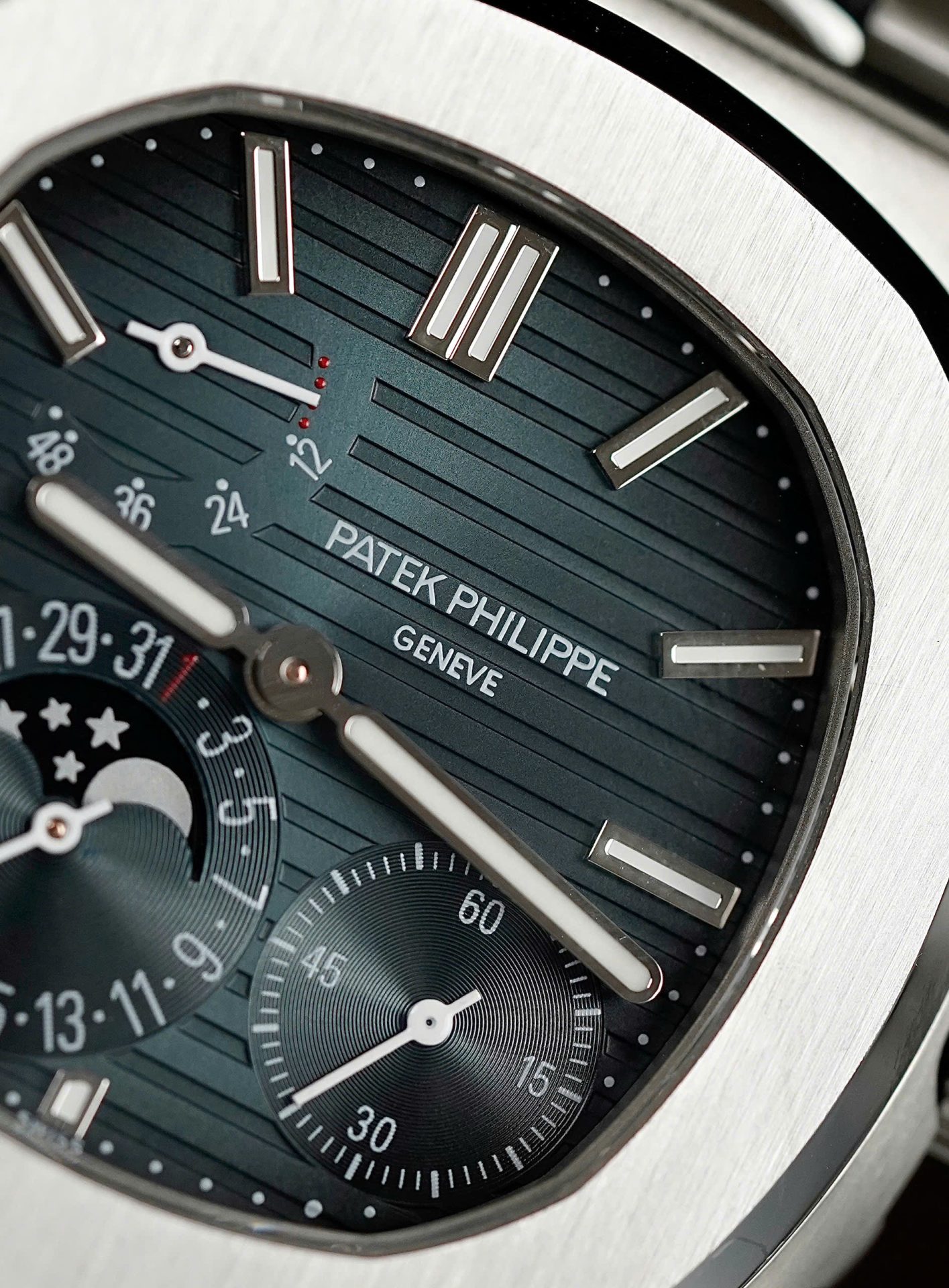 Patek Philippe Best Replica Watches Nautilus 5712 Custom Authentic Details 40mm - Top club