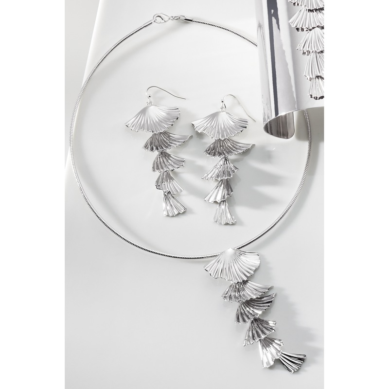 Metal Shell Collection Necklace - MIDNIGHT VELVET CATALOG