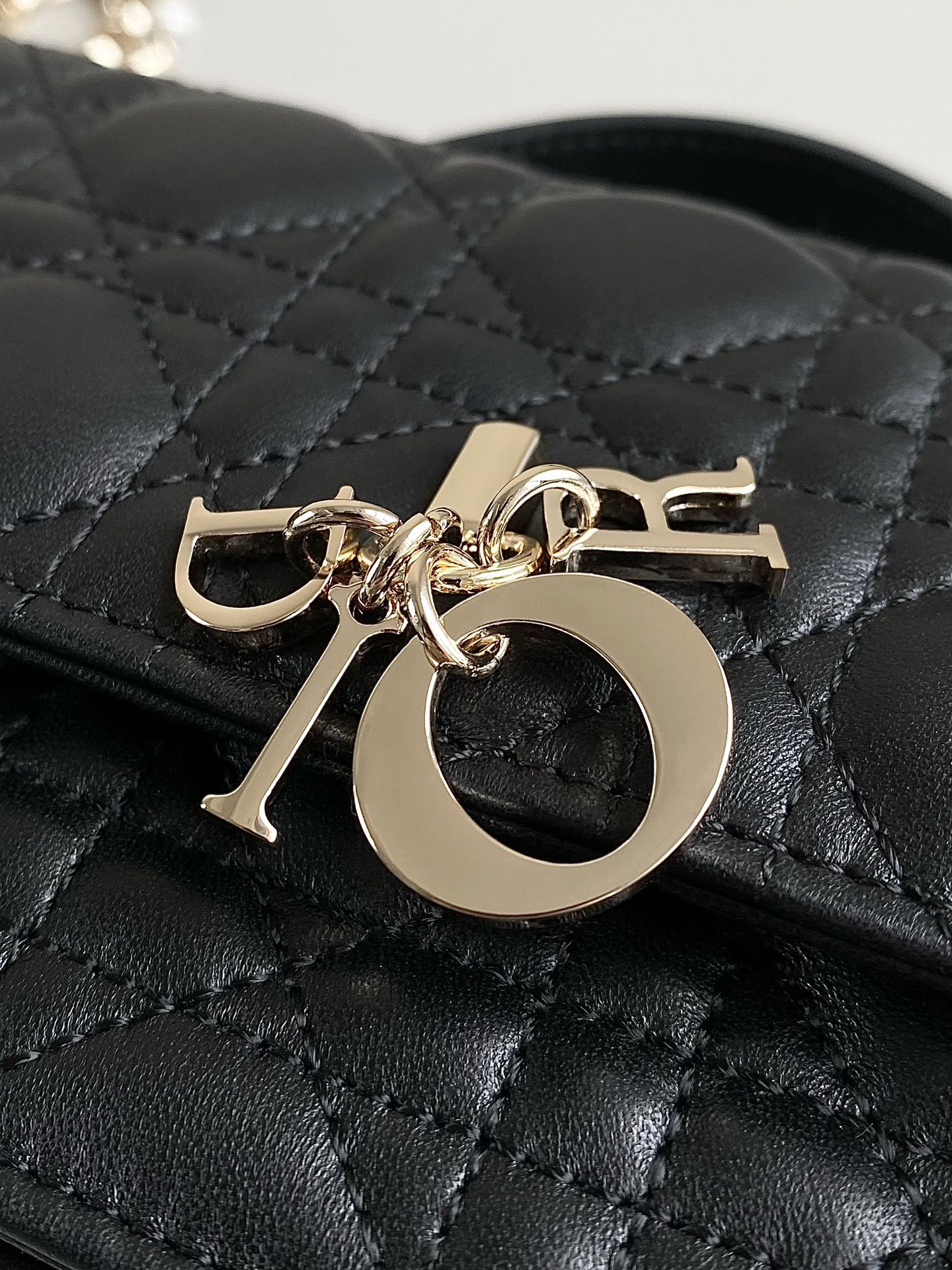 Lady Top Handle Clutch Beige/Black/White For Women 8.5in/21cm S0980ONMJ_M49P1:1High-quality replica