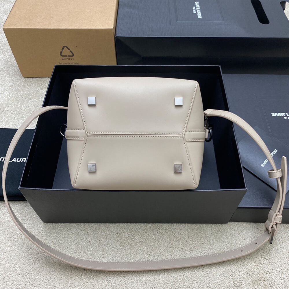 YSL LE 37 Small Bag in Shiny Leather1:1High-quality replica
