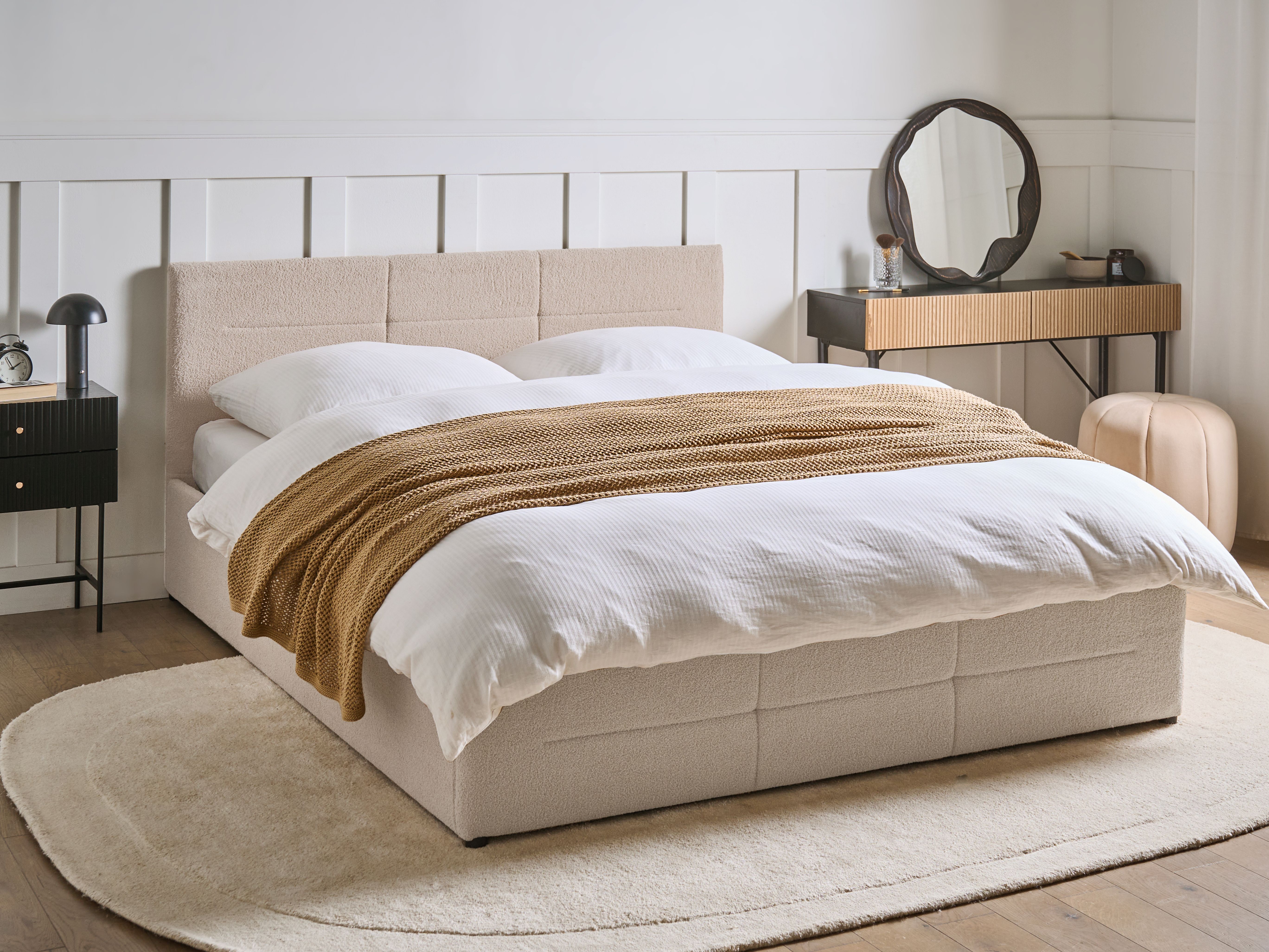 Ottoman Bed Boucle MASSOGNES 160 x 200 cm Beige