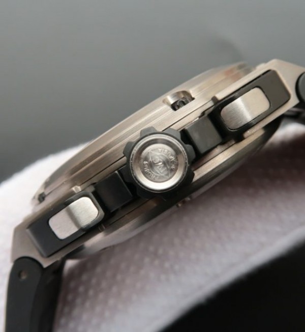 Replica IWC Ingenieur Chrono IW386503 Titanium Case - Top club
