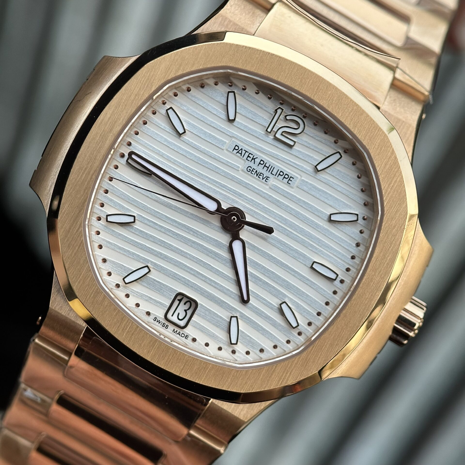 Patek Philippe Nautilus 7118 Replica 1:1 Watch Rose Gold 3K Factory 35.2mm - Elite Watch Atelier