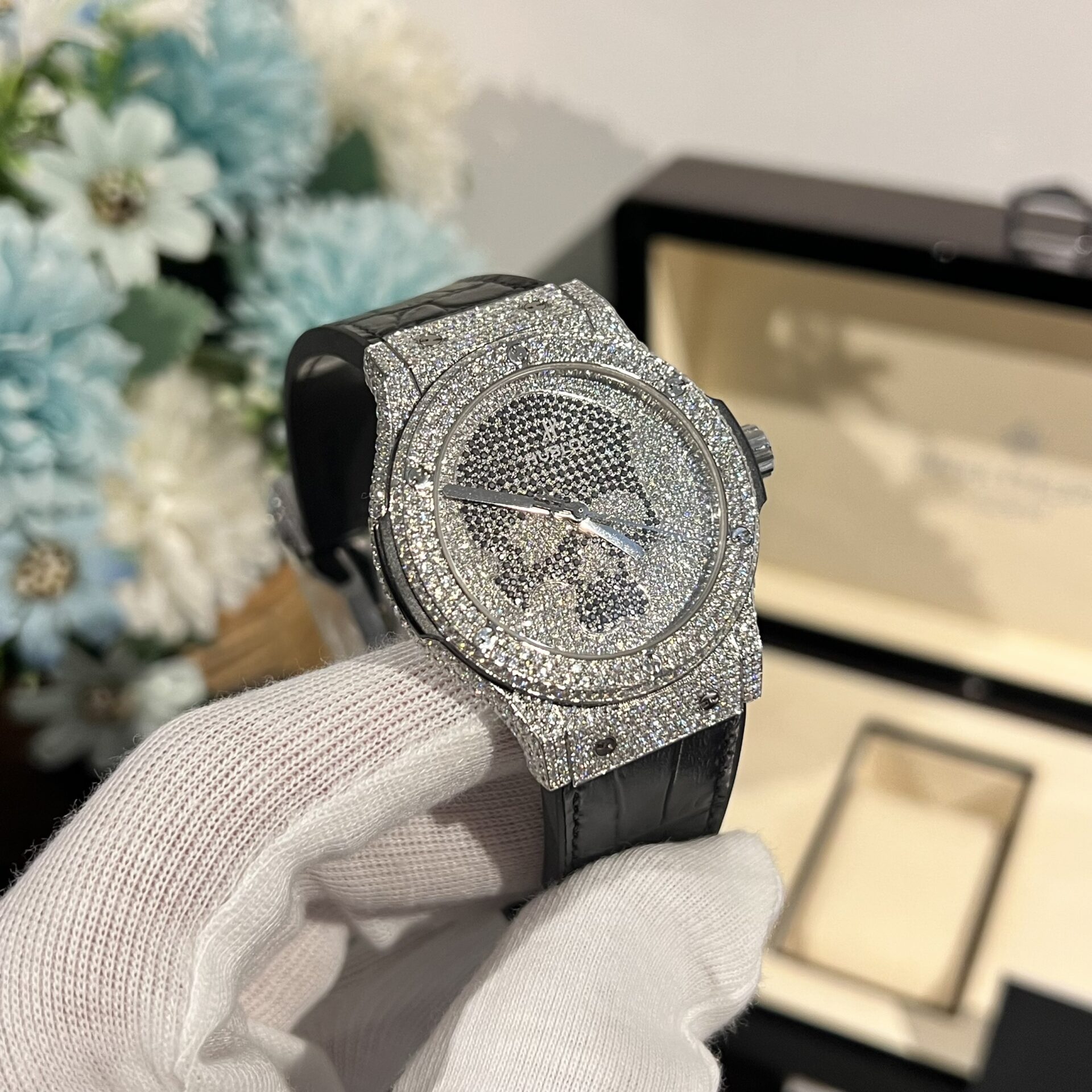Hublot Replica 1:1 Watch Classic Fusion Skull Full Diamond Moissanite 42mm - Top club