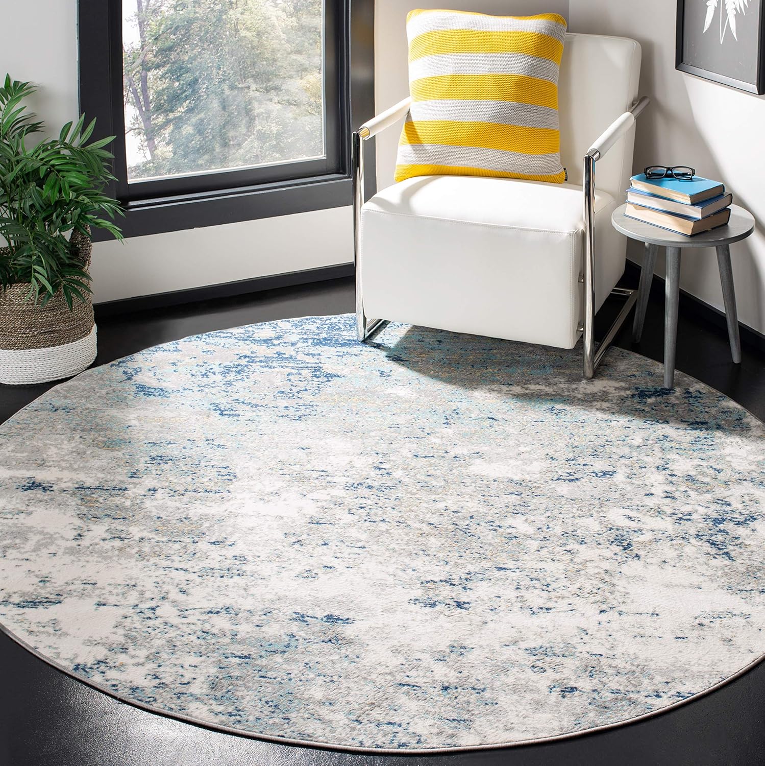 SAFAVIEH Brentwood Collection Area Rug - 8' Round, Light Grey & Blue, Modern Abstract Design, Non-Shedding & Easy Care, Ideal for High Traffic Areas in Living Room, Bedroom (BNT822F)