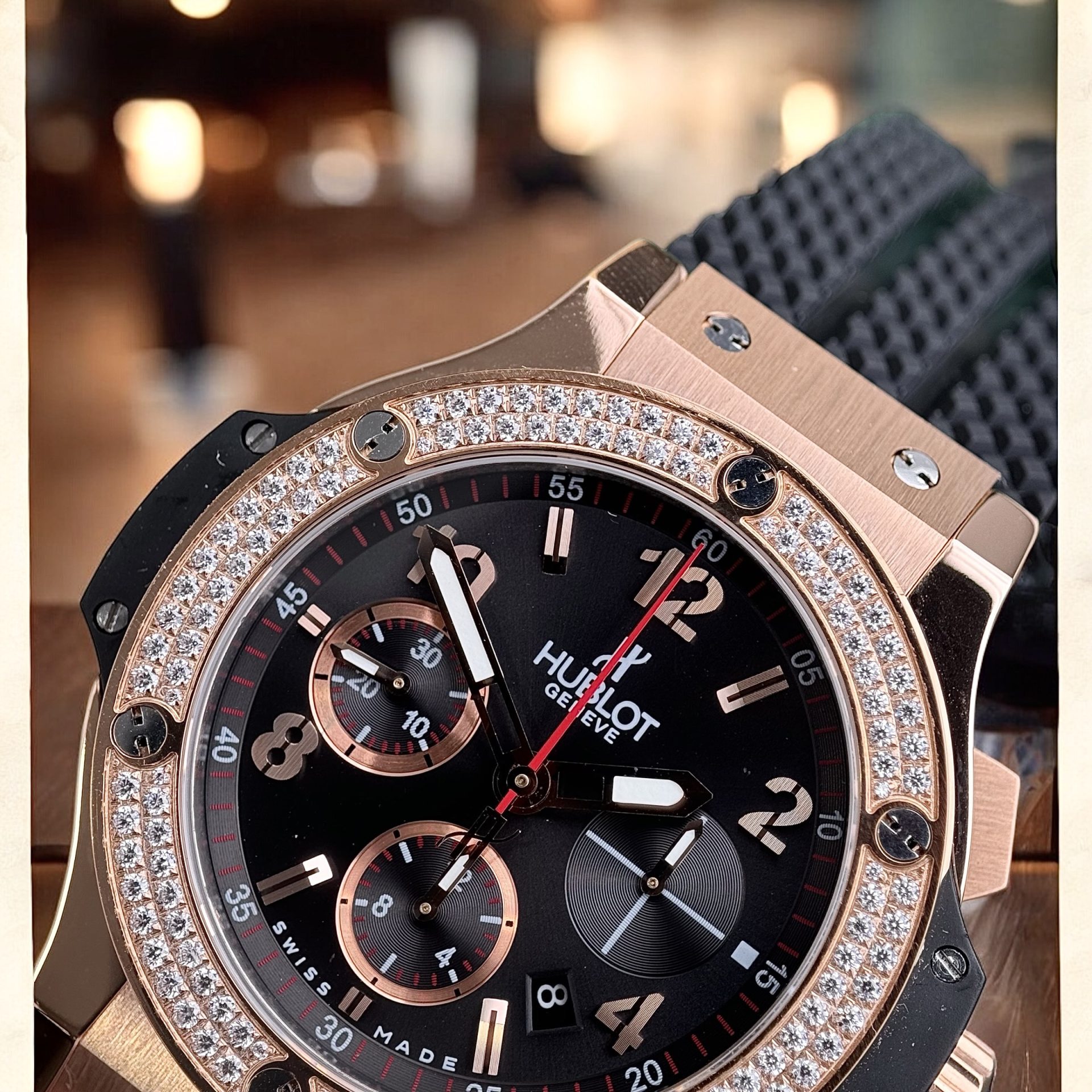 Hublot Replica 1:1 Watch Stone Bezel Big Bang Chronograph King Gold 44mm - Top club