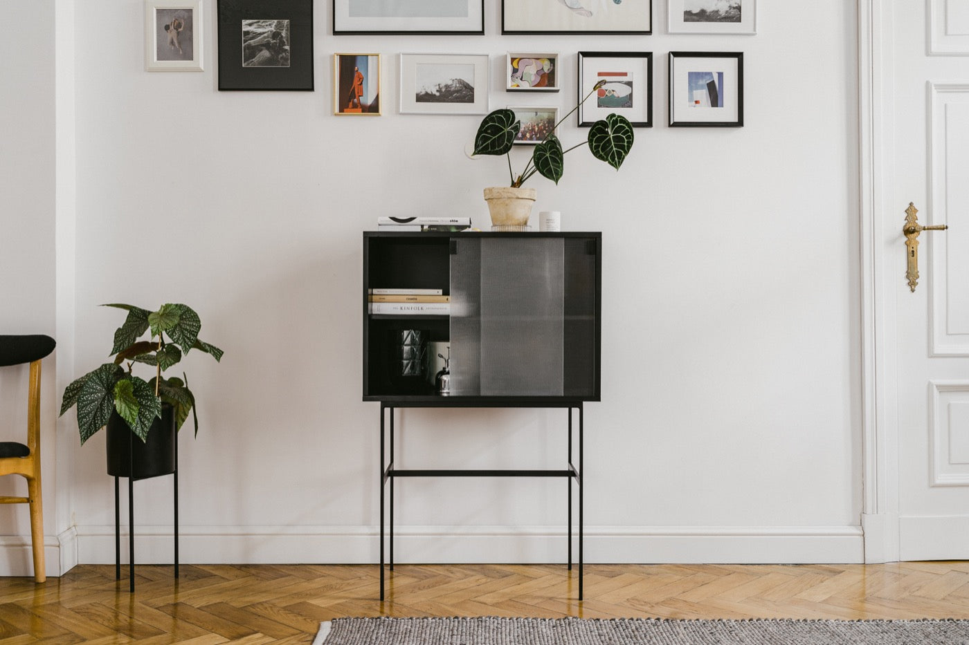 noo.ma LEKKO Console - Vulcano Black