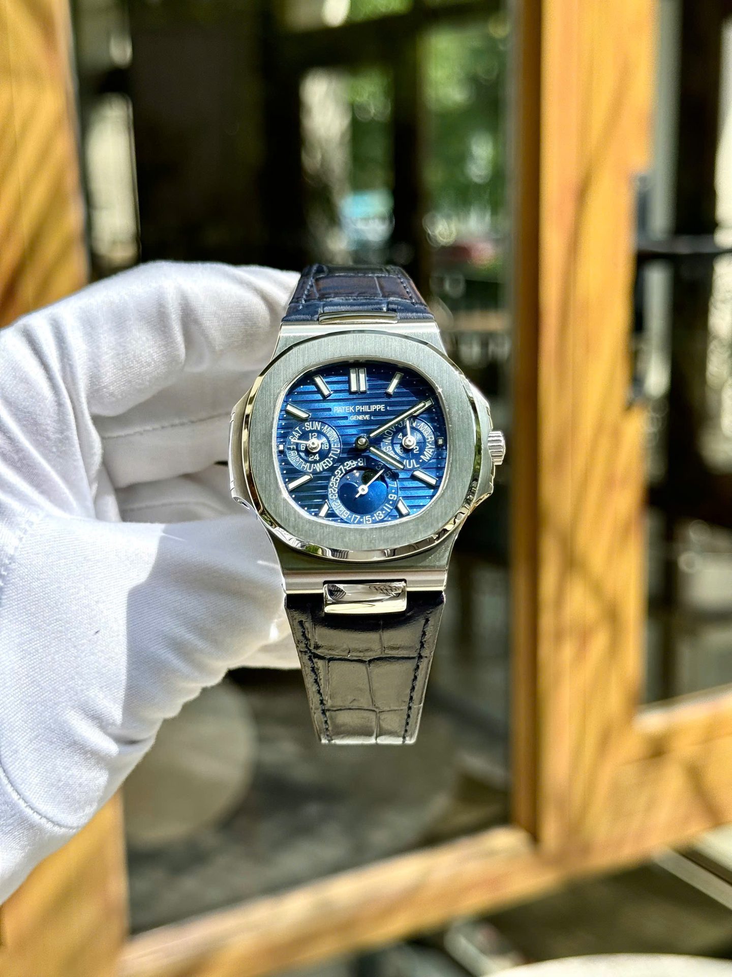 Patek Philippe High End Watch Replicas Nautilus 5740G Blue   Automatic Swiss Movement 40mm - Top club