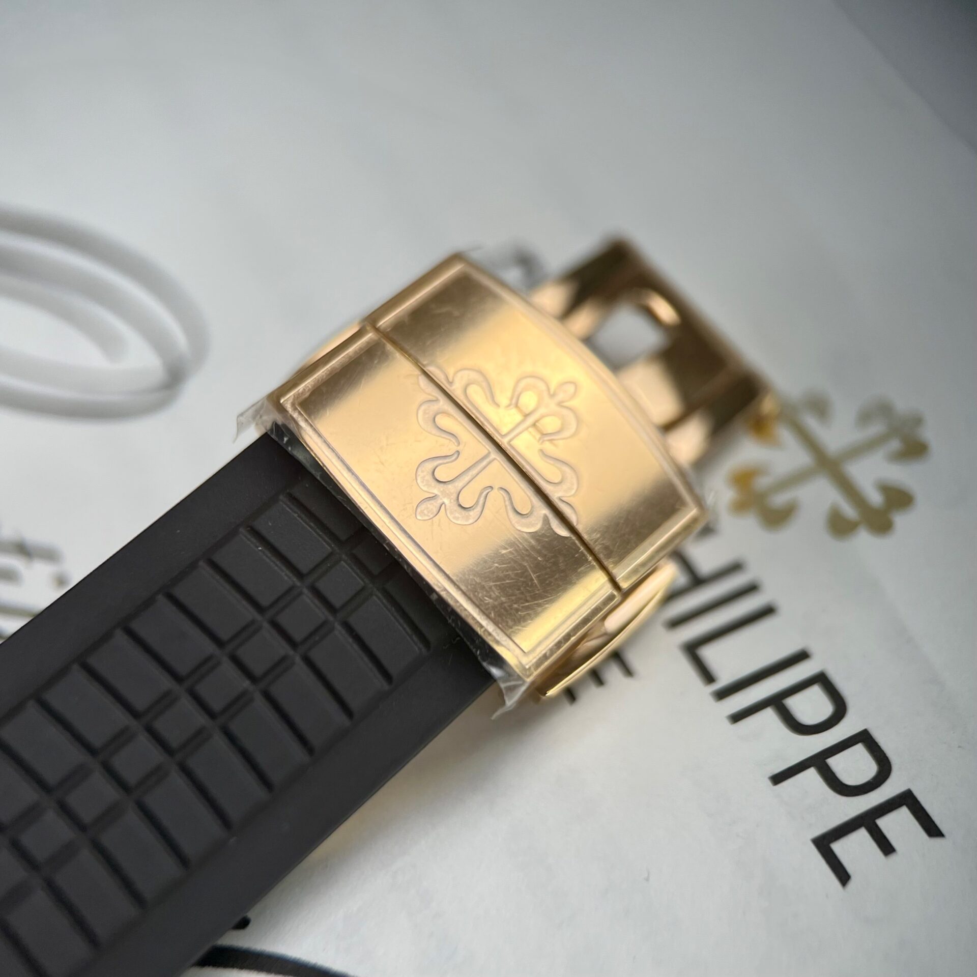 Patek Philippe Aquanaut 5167R Replica Watch Gold Wrapped Moissanite 40mm - Top club