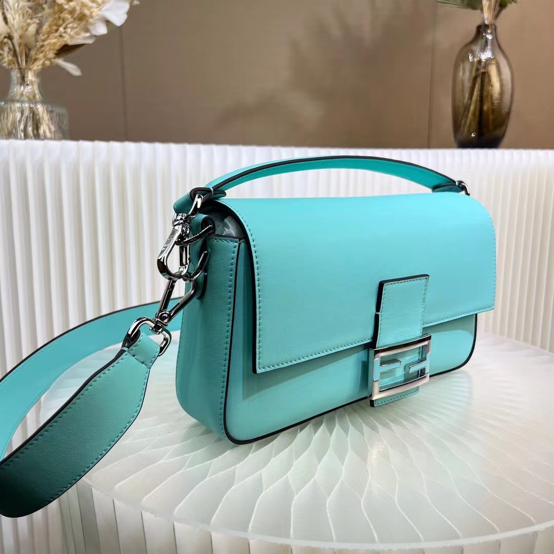 Fendi x Tiffany & Co. bag   in Tiffany Blue™ leather Baguette - Replicaclubs