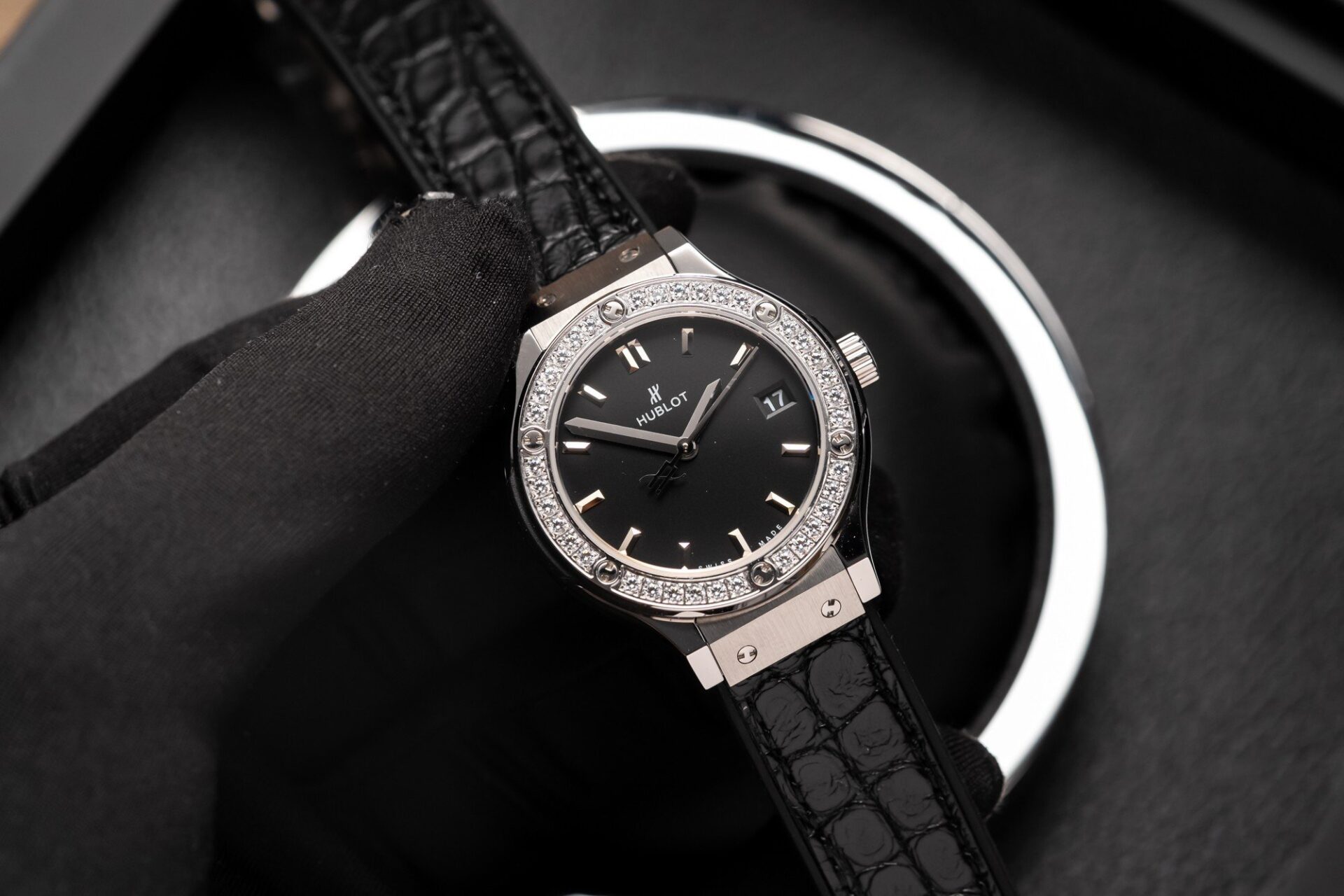 Hublot Replica 1:1 Watch With Diamonds Bezel Black Dial HB Factory 33mm - Elite Watch Atelier