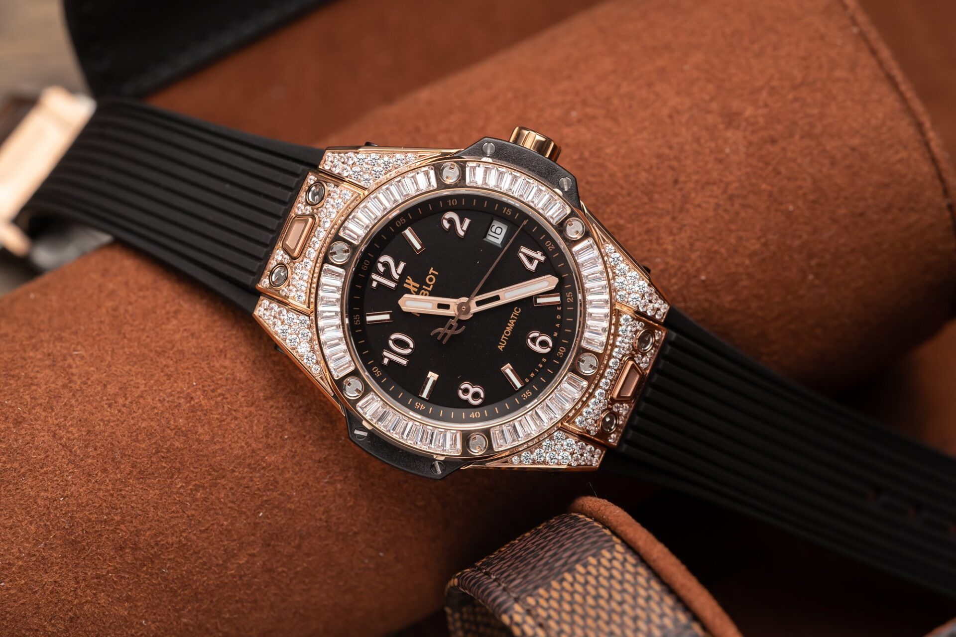 Hublot Replica Watch Big Bang One Click King Gold Black Dial 39mm - Elite Watch Atelier