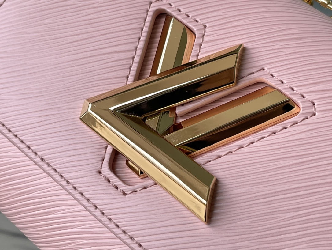 Louis Vuitton Twist MM M210271:1High-quality replica