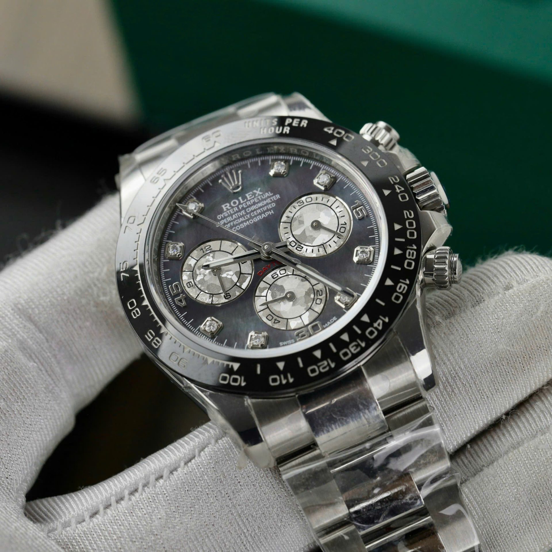Rolex Daytona Replica Watch Dial Mother Of Pearl Custom Moissanite Diamonds 40mm - Top club