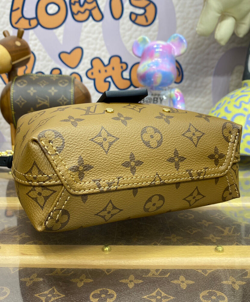 Louis Vuitton Atlantis BB Bag M468161:1High-quality replica