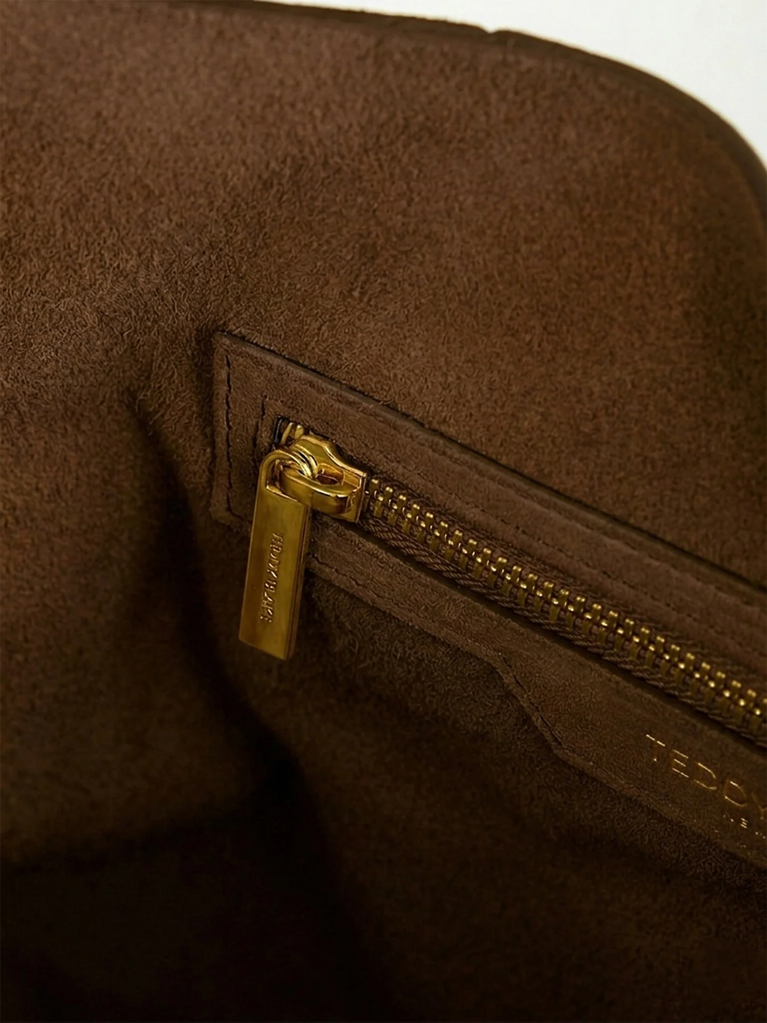 Amelia Suede 15