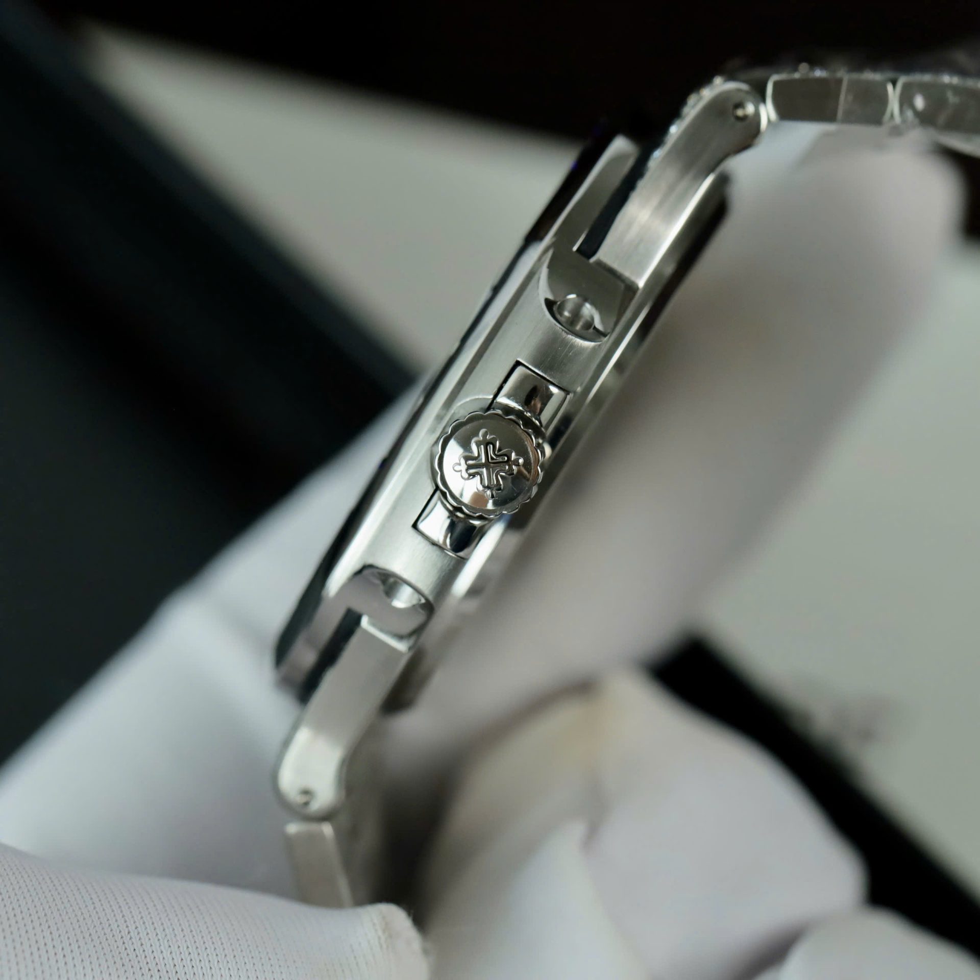 Patek Philippe Nautilus 5719 Best Copies Watch Diamonds Moissanite   Sapphire Baguette Custom 40mm - Top club