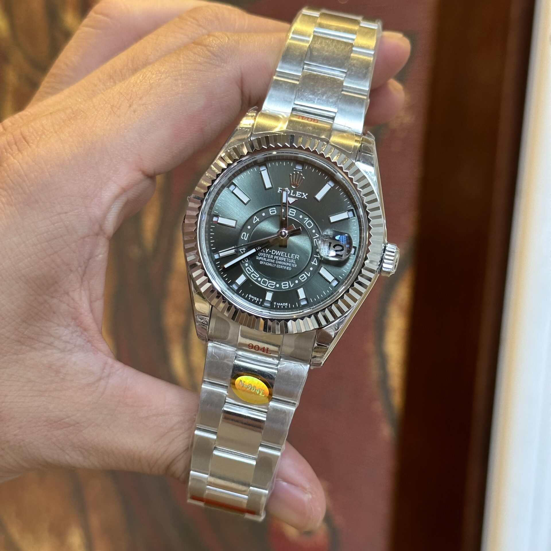 Rolex Sky Dweller 326935 Replica Watch Green Dial Noob Factory 42mm - Top club