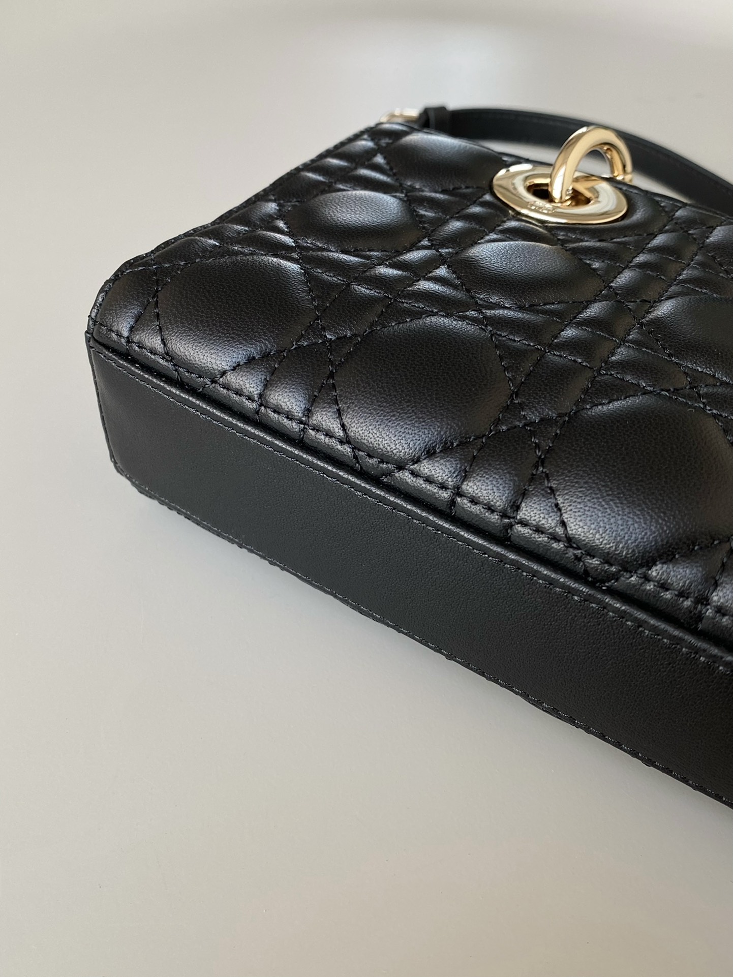 Small Lady D-Joy Bag White/Pink/Black For Women 9in/22cm M0613ONGE_M0301:1High-quality replica