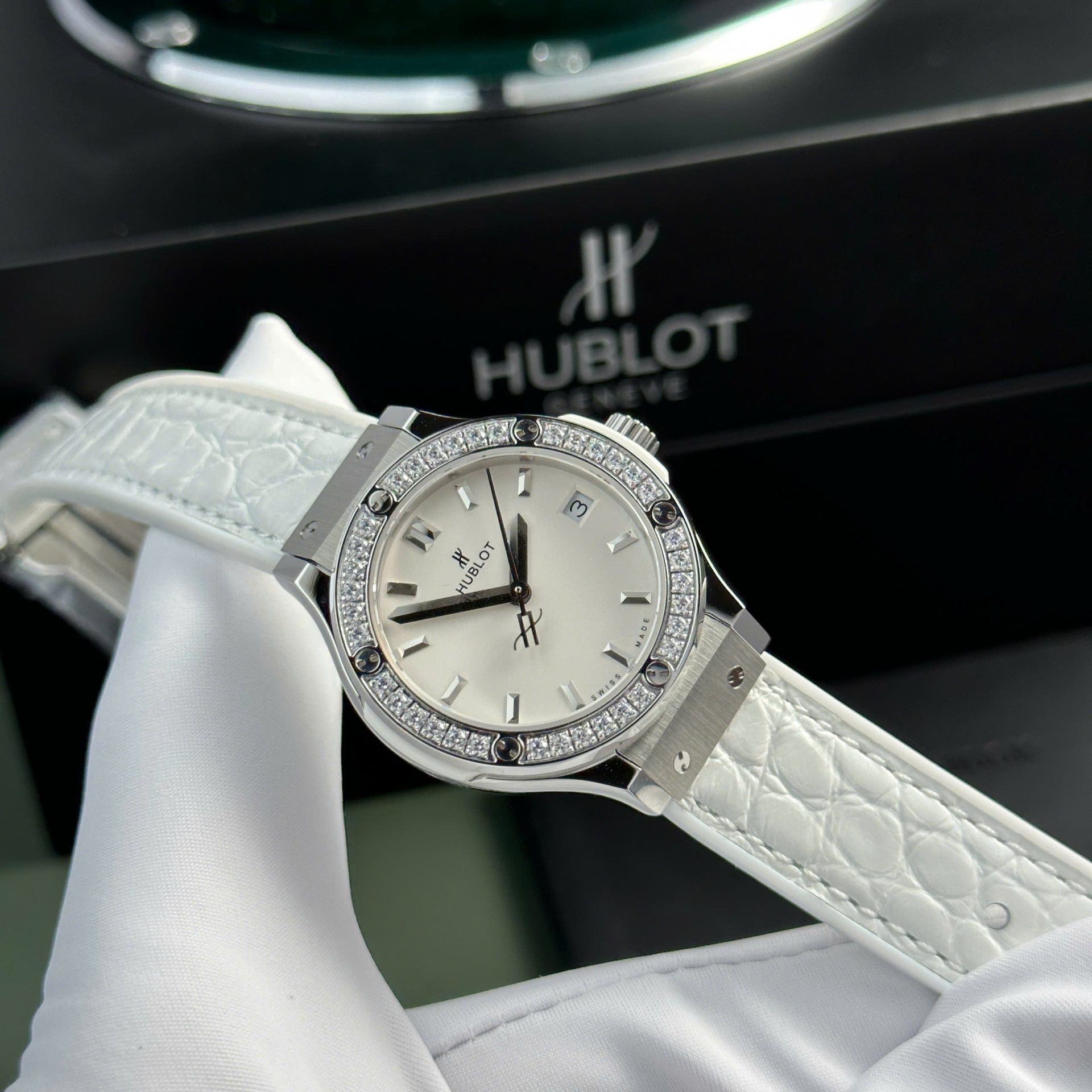 Hublot Classic Fusion Replica 11 Watch White Womens HB Factory 33mm - Top club