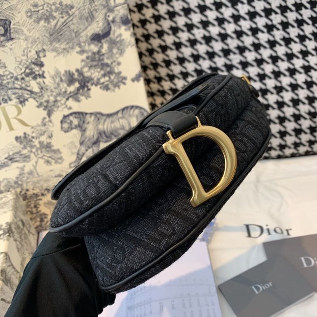 Christian Dior Saddle Bag Black Oblique Embroidered Canvas Gold Toned Hardware For Women 19.5cm/7.6in CD1:1High-quality replica
