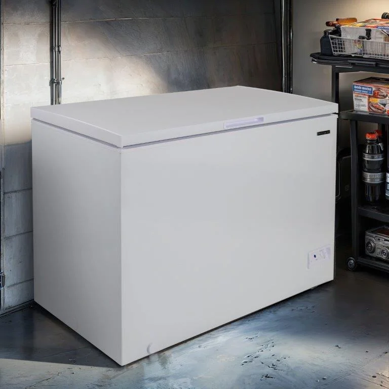 Frigidaire 10.3 Cu. ft. Chest Freezer, Garage Ready, EFRF1005, White - Image 13