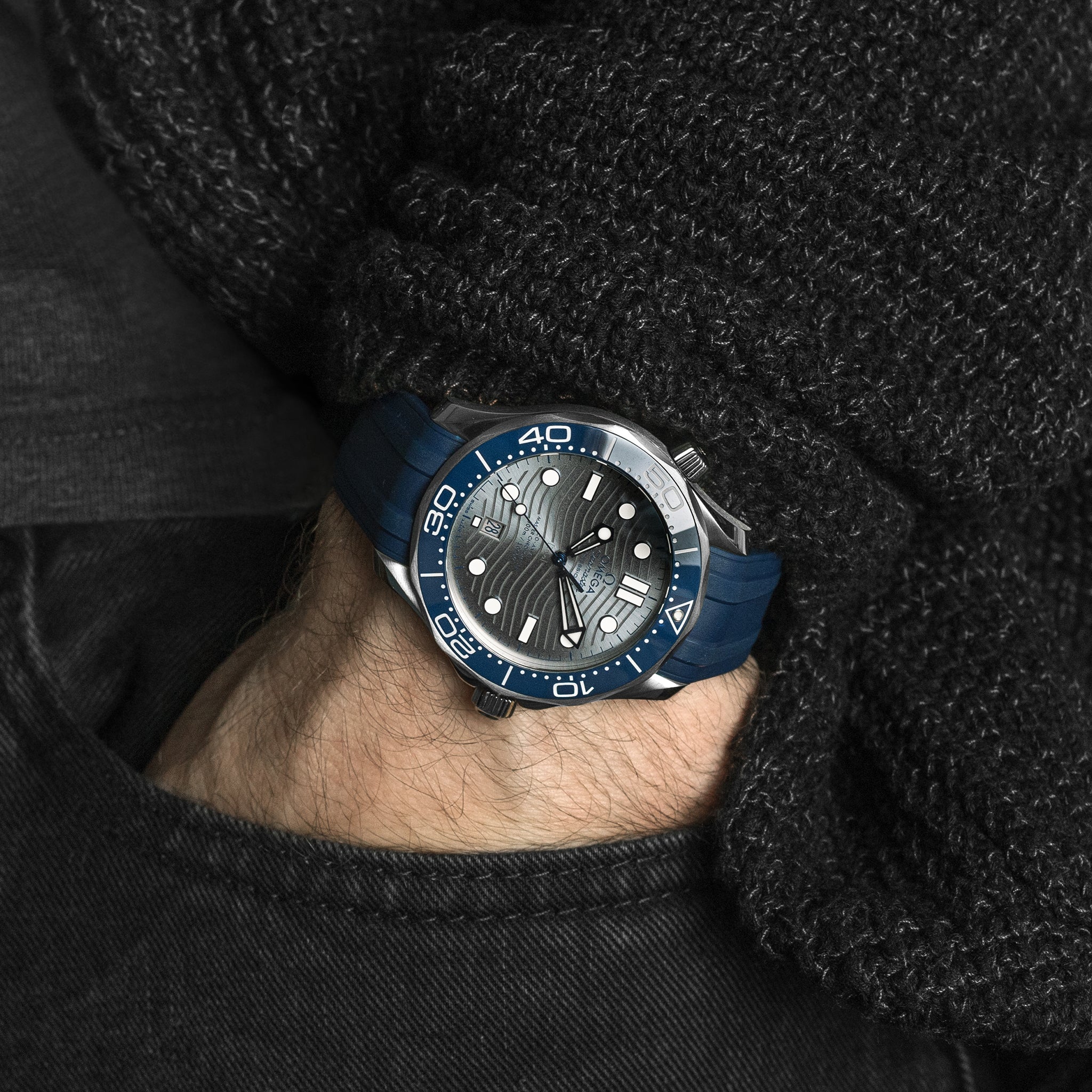 Seamaster Diver 300M Co-Axial Master Chronometer 42mm Grey Dial On Rubber Strap(1:1 replica) - Elite Watch Atelier