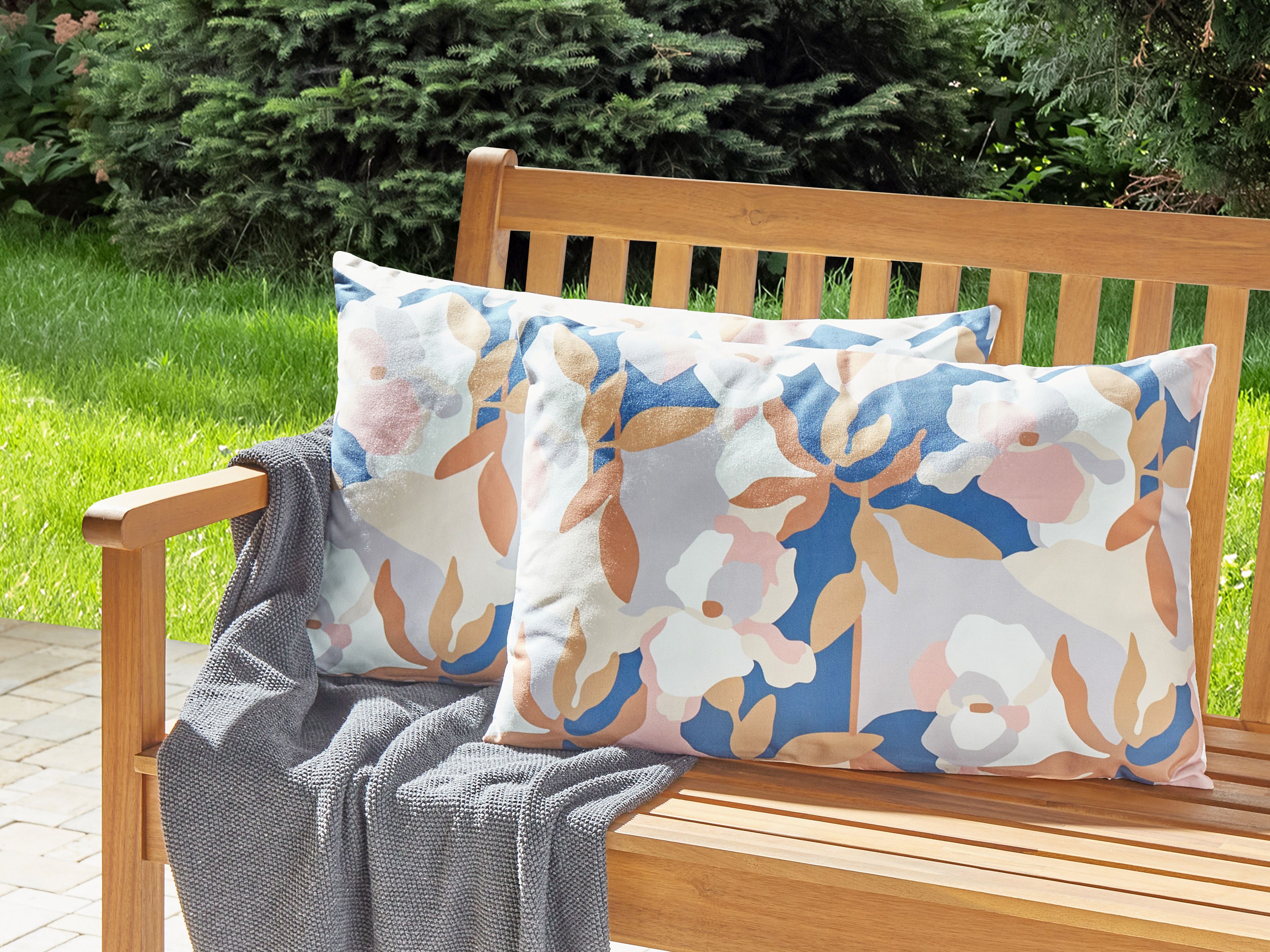 Set of 2 Outdoor Cushions VEREZZI Floral Pattern 40 x 60 cm Multicolour