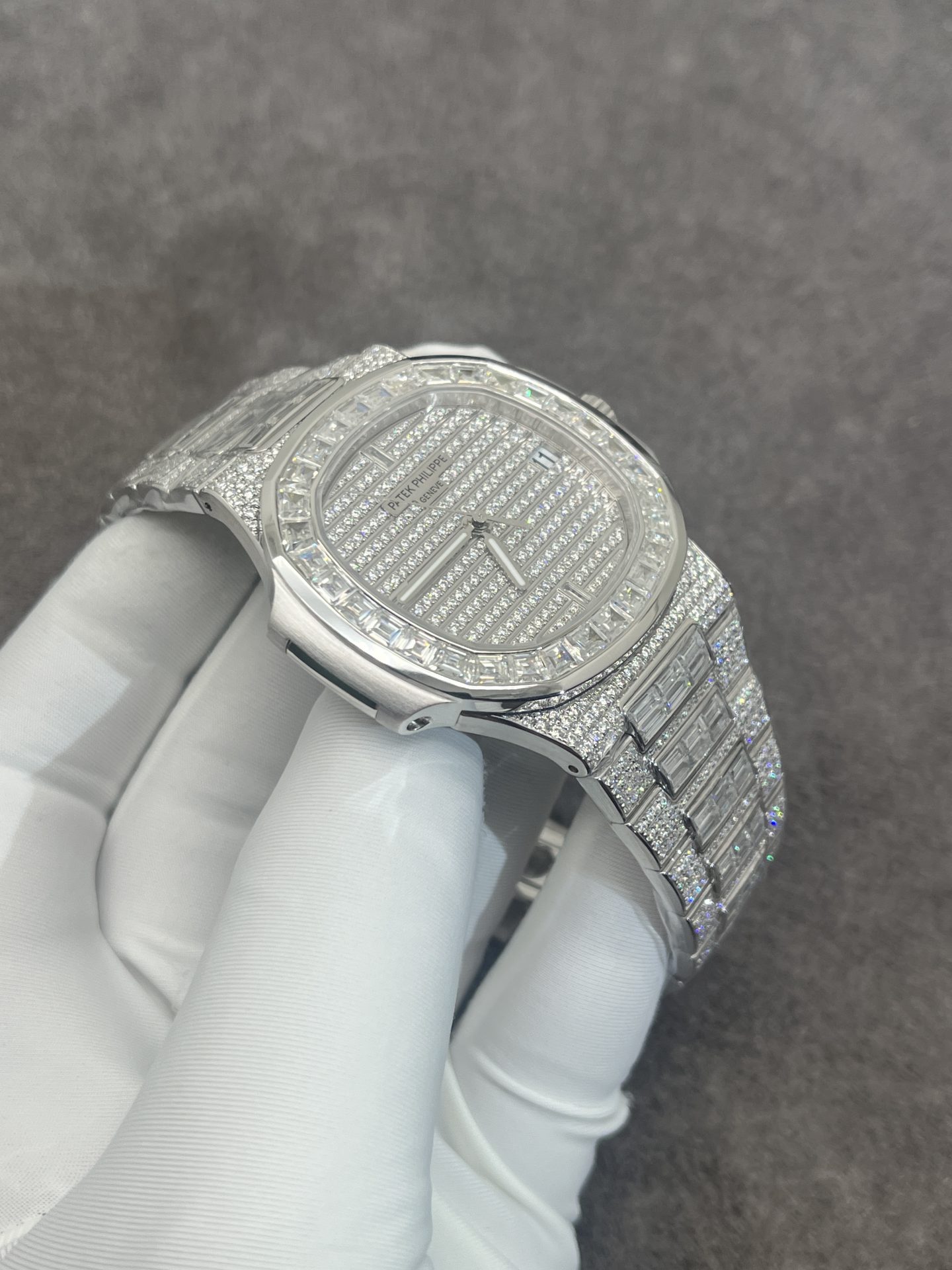 Patek Philippe Best Replica Watch Nautilus 5719 Custom CVD Diamond And White Gold 40mm - Top club